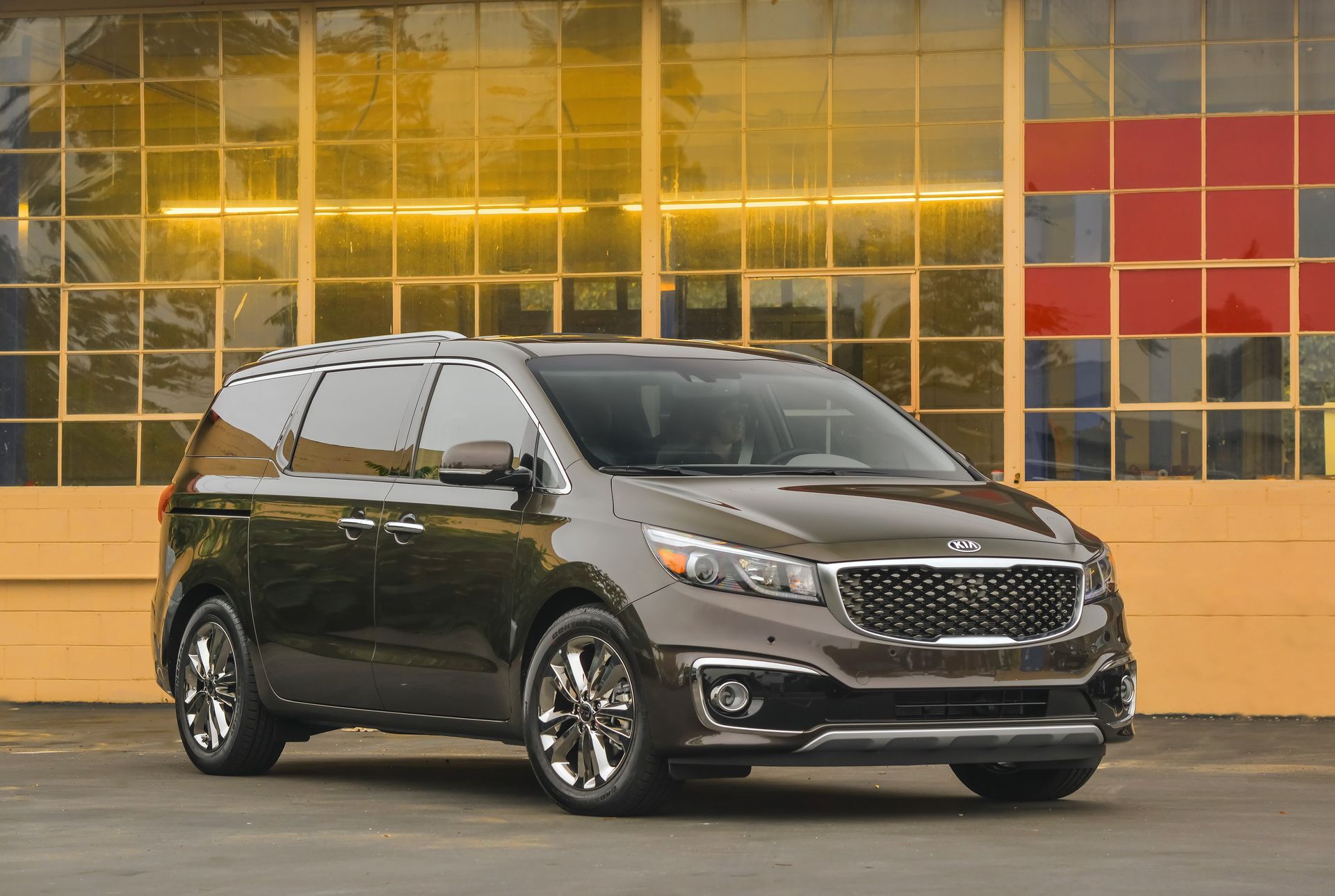 2015-kia-sedona-9 Kia Sedona Recalled Over Potentially Dangerous Power Sliding Doors