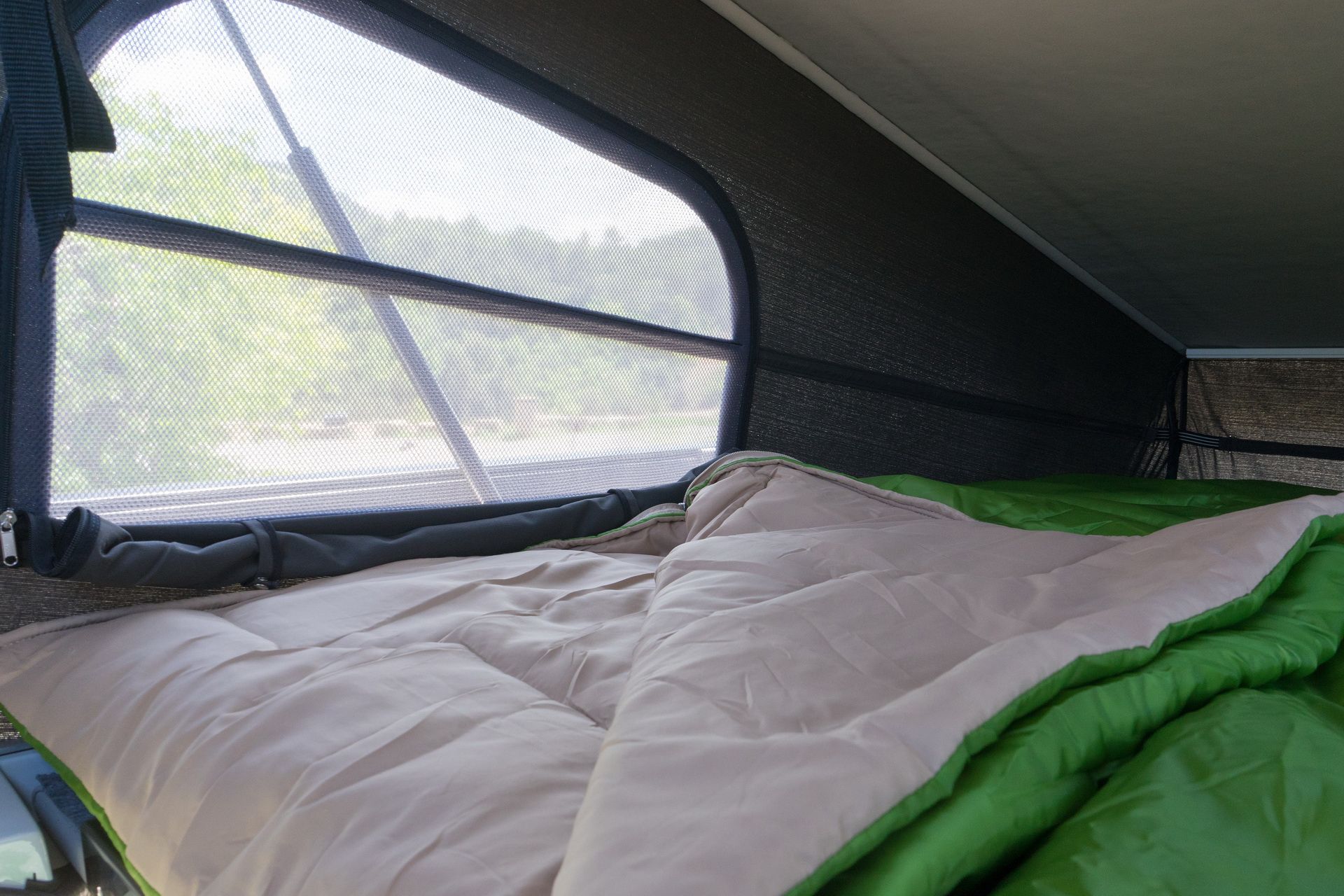 2018-nissan-camper-vans-18 Go On Holiday With Nissan’s New e-NV200 And NV300 Camper Vans