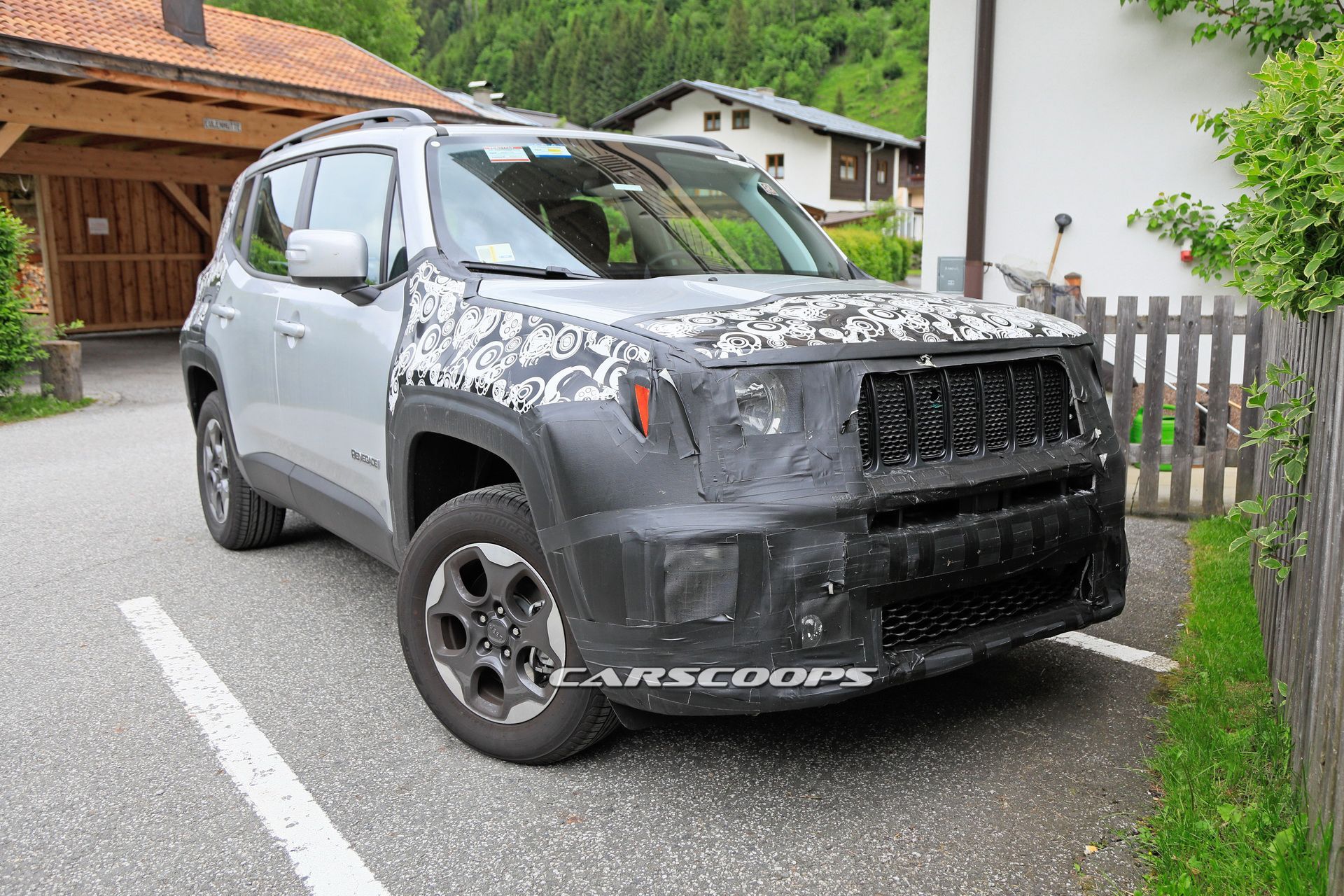 2019-jeep-renegade-10 Facelifted Jeep Renegade Coming On June 6 With Fresh Look And New Engines