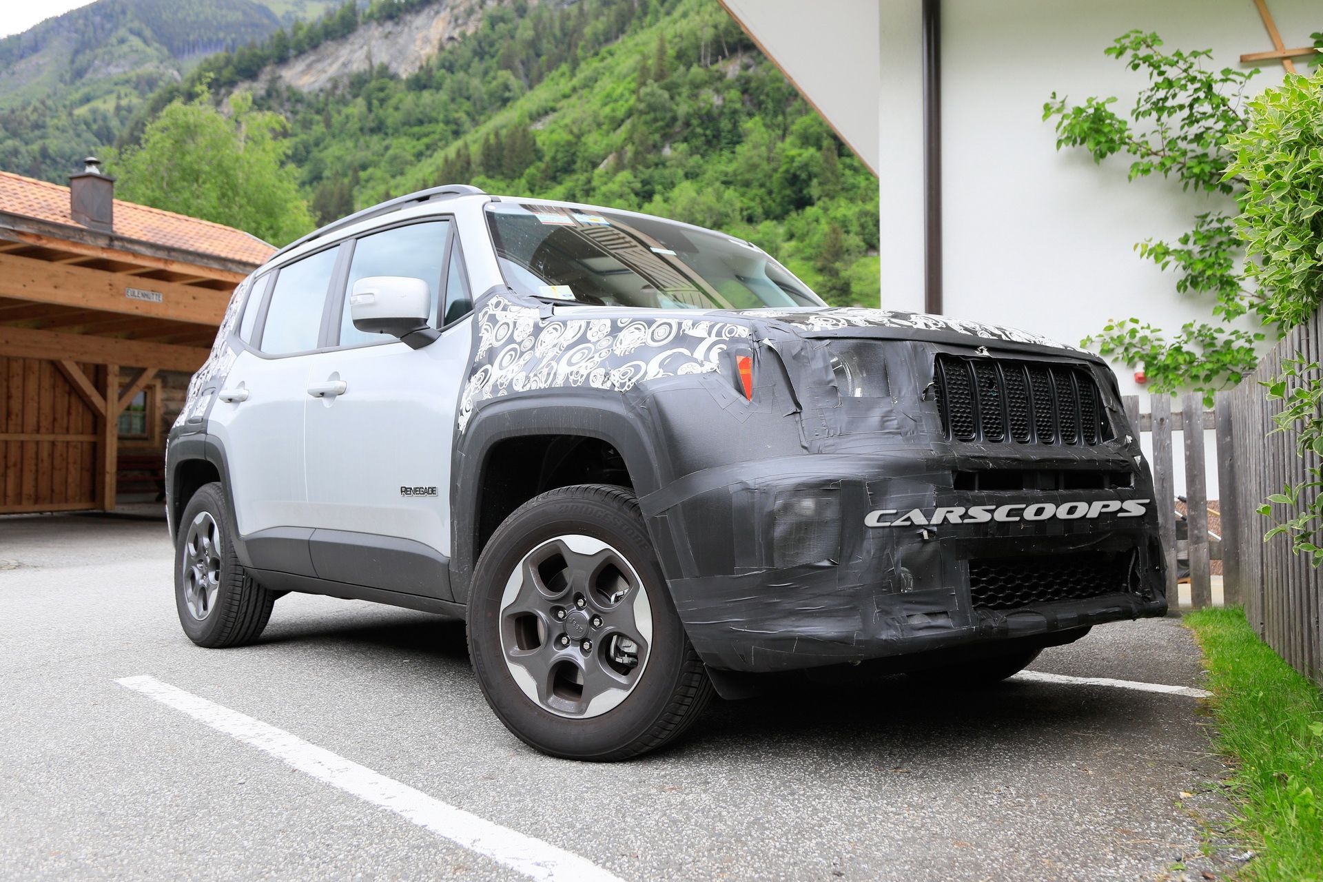 2019-jeep-renegade-11 Facelifted Jeep Renegade Coming On June 6 With Fresh Look And New Engines