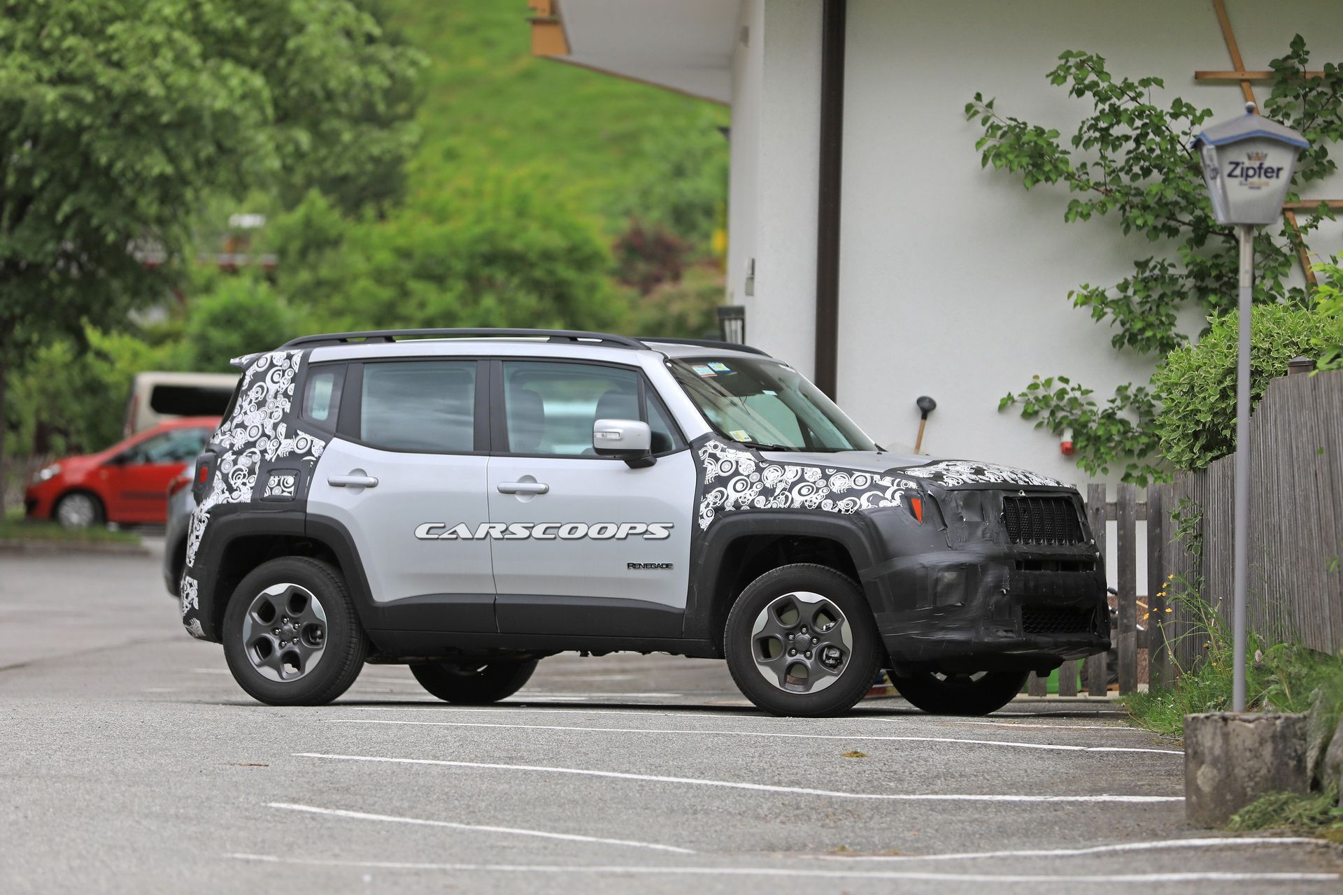 2019-jeep-renegade-13 Facelifted Jeep Renegade Coming On June 6 With Fresh Look And New Engines