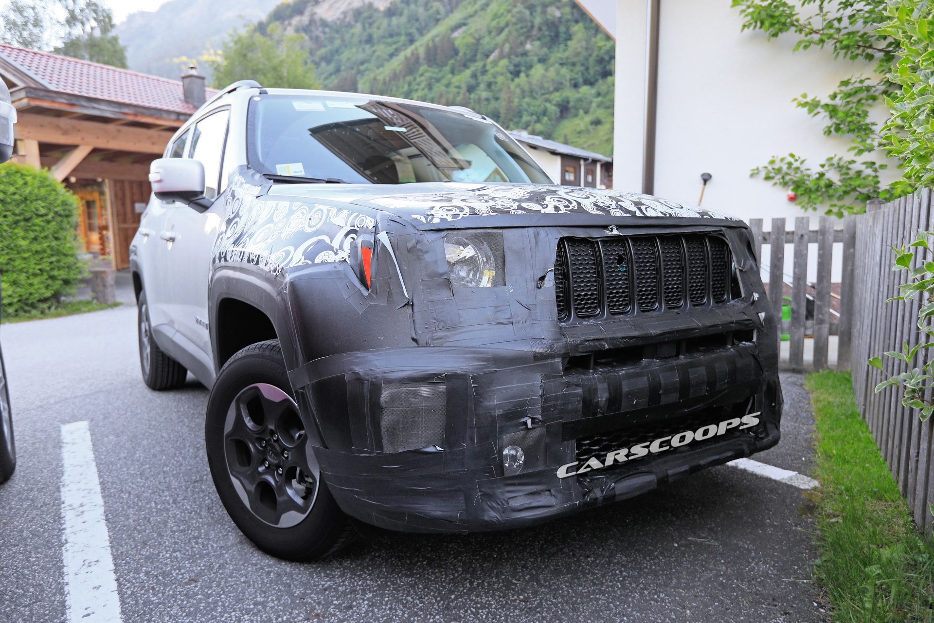 2019-jeep-renegade-5 Facelifted Jeep Renegade Coming On June 6 With Fresh Look And New Engines