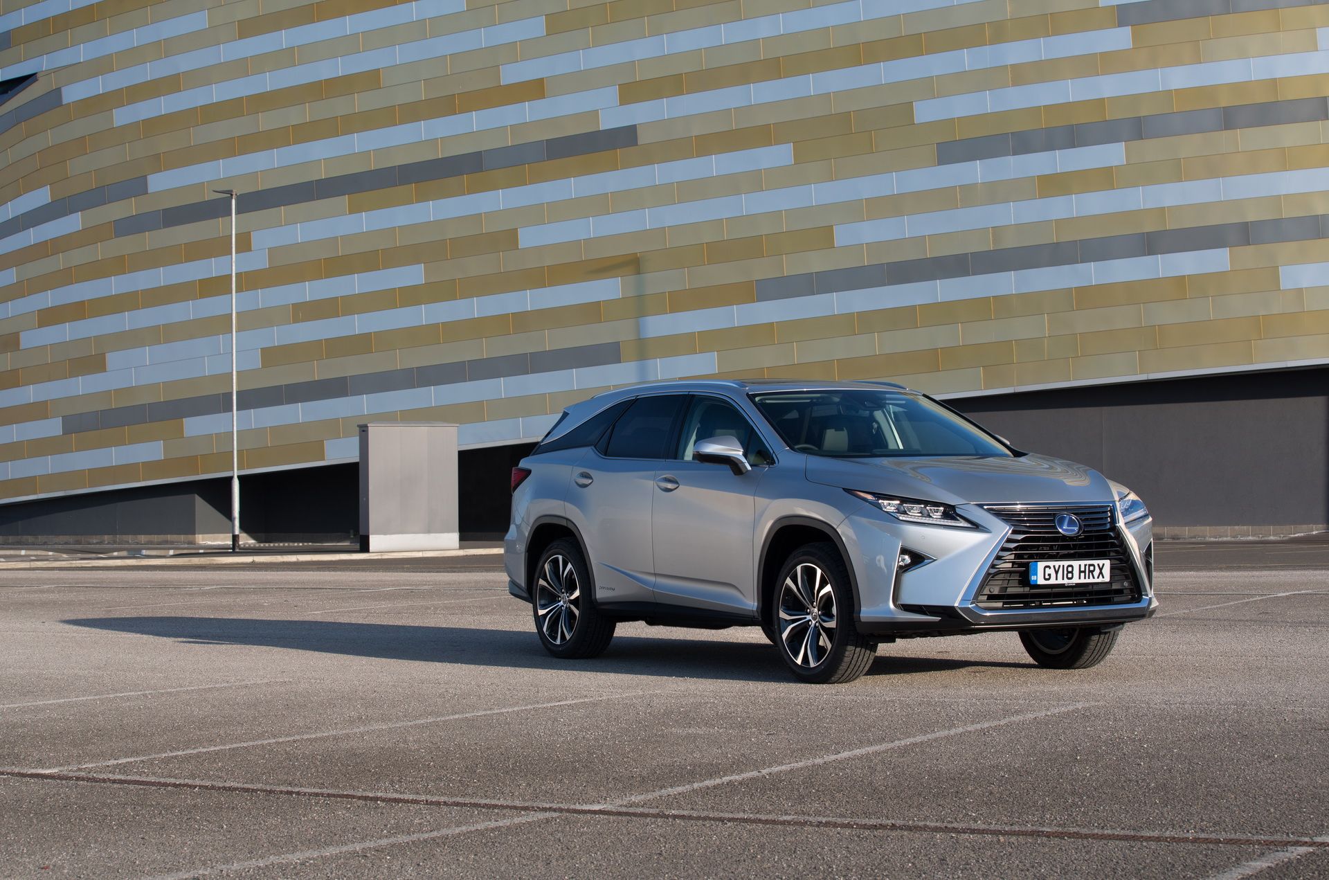 2019-lexus-rx-450hl-1 Order The Three-Row Lexus RX 450hL From £50,995 In The UK