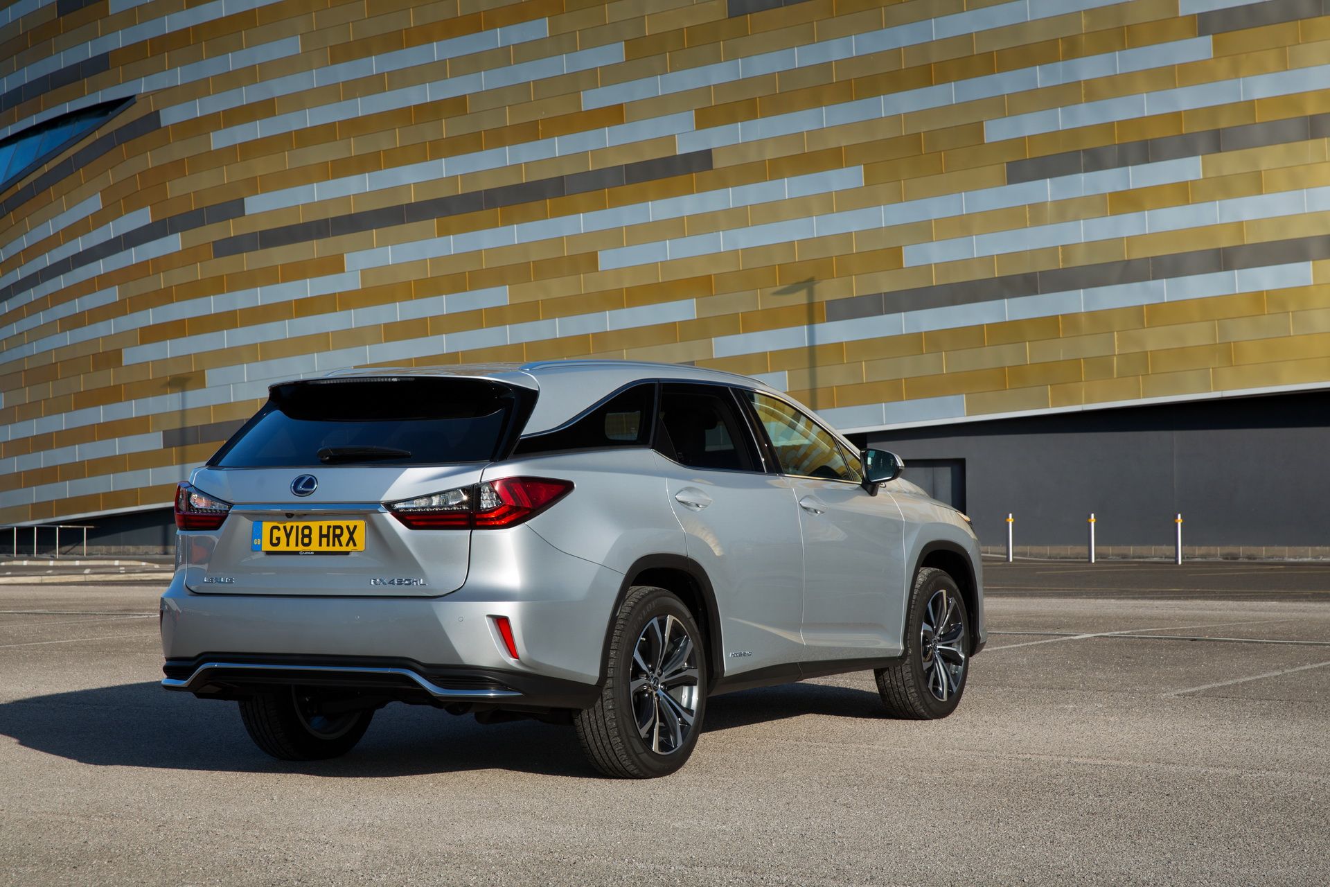 2019-lexus-rx-450hl-7 Order The Three-Row Lexus RX 450hL From £50,995 In The UK