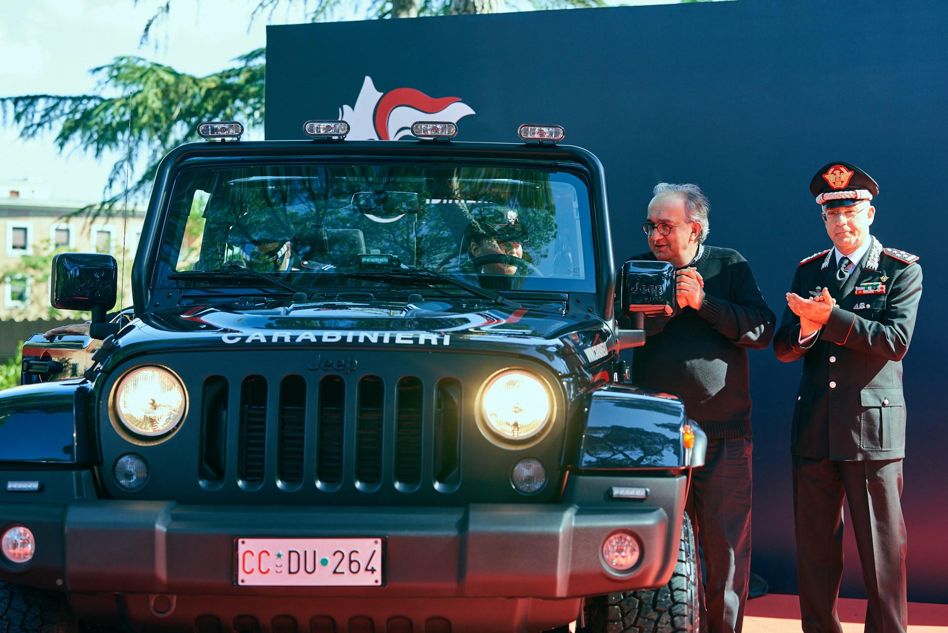 Jeep-Wrangler-Carabinieri-1 Italy’s Carabinieri Has A Cool New Jeep Wrangler JK For Patrolling Beaches This Summer