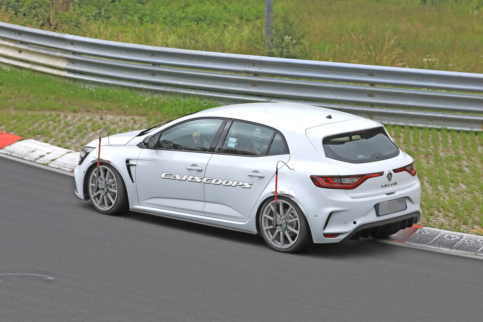 renault-megane-rs-trophy-spy-13 Renault’s Gunning For Ring Record With New Megane RS Trophy