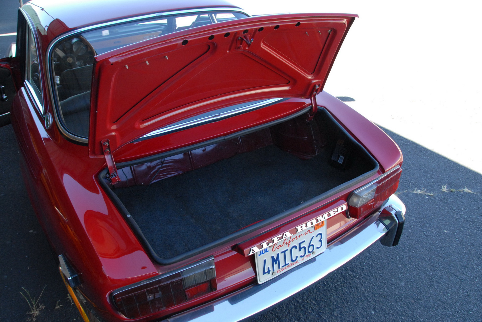 1974-alfa-romeo-gtv-bat-auction-23 Bid On This Alfa Romeo 2000 GT Veloce, Make Other Car Enthusiasts Jealous