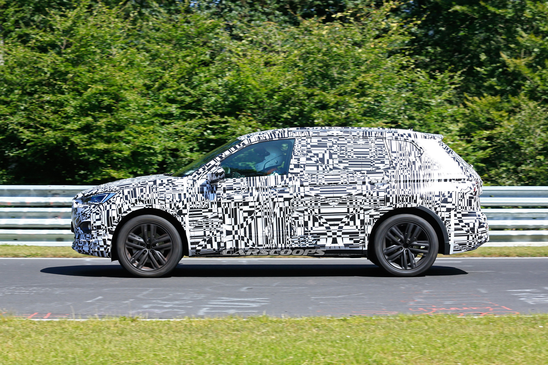 seat-tarraco-prototype-spied-ring-4 Seat Tarraco Begins Track Testing Wearing Production Headlights And Taillights