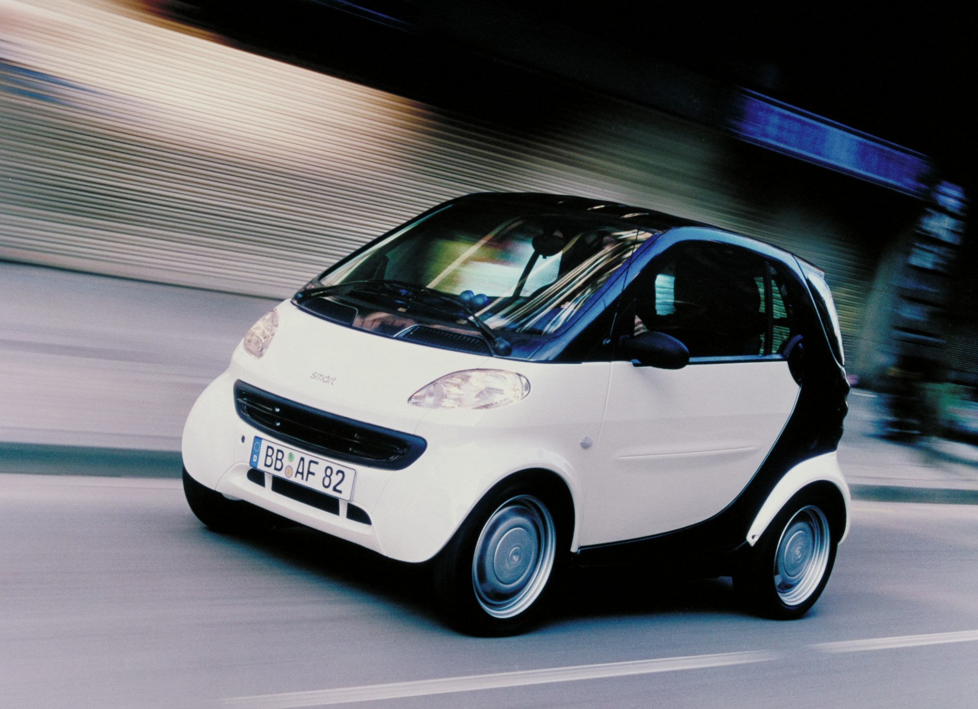 Smart-20th-Anniversary-23 Smart Celebrates 20 Years Of Production As EV Switch Causes Sales To Tumble