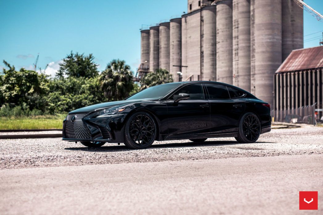 lexus-ls-500-vossen-wheels-9 Fifth-Gen Lexus LS Can Rock A Dark Theme As Well As Any Car