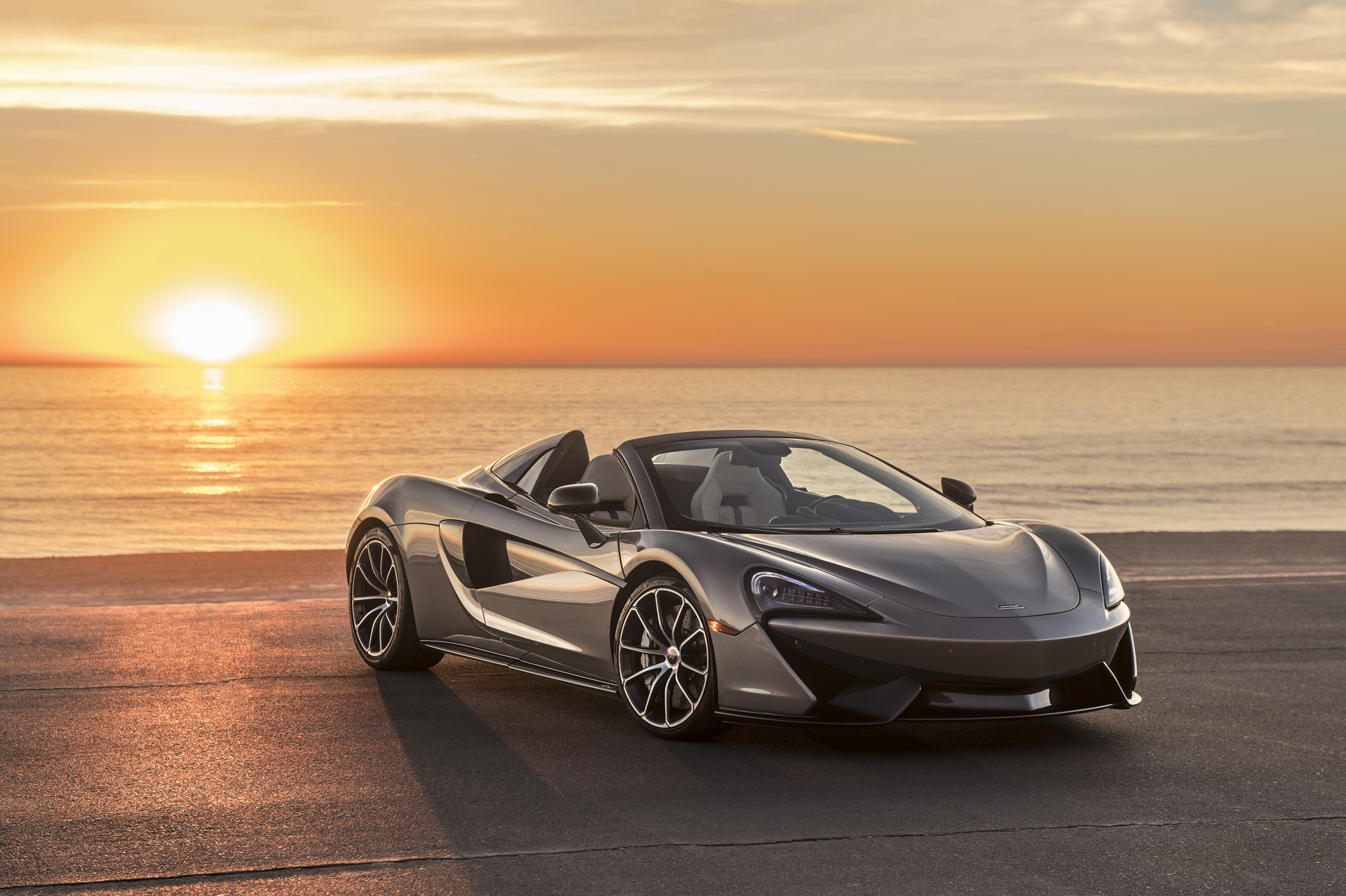 elton-john-mclaren-570s-02 Someone Just Paid Almost $1 Million For This McLaren 570S Spider