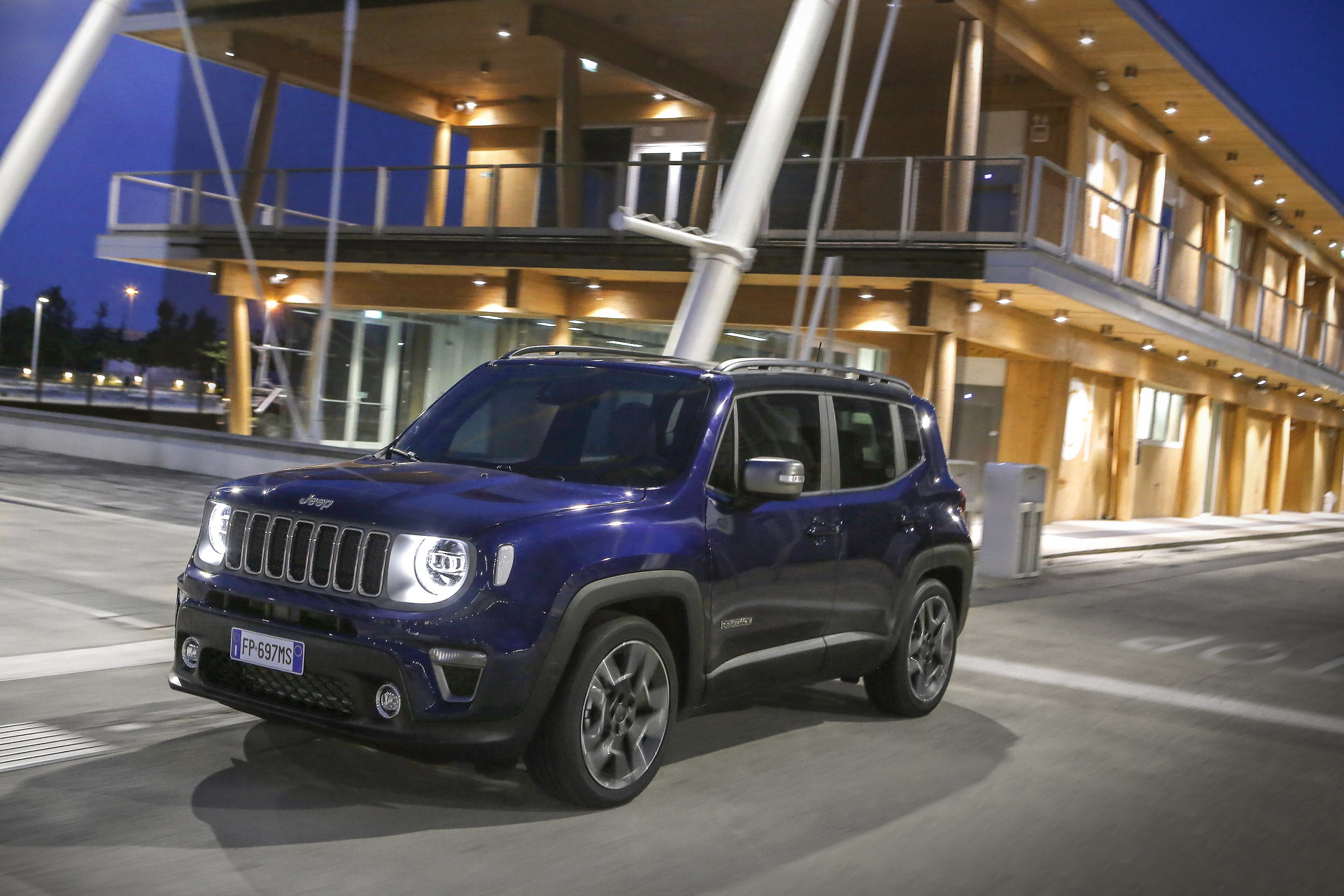 2019 Jeep Renegade Facelift 12 2019 Jeep Renegade Gets Cute Makeover And New Engines: Full Details, Photos & Video