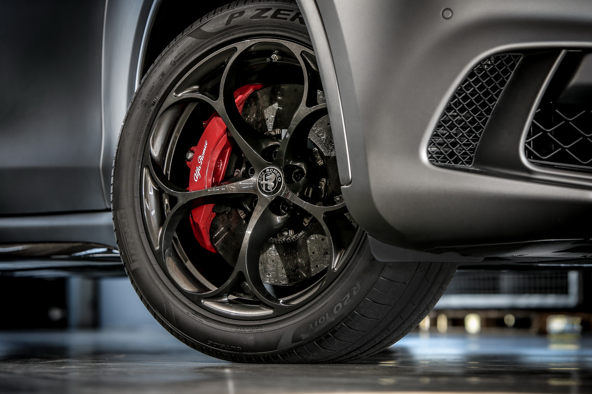 Alfa-Romeo_NRing_Giulia_Stelvio_08 Alfa Romeo Launches Limited NRing Editions Of Giulia And Stelvio Quadrifoglio In Europe