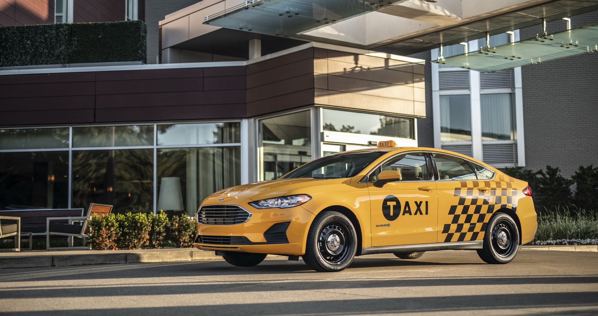 ford-fusion-hybrid-transit-diesel-taxis-4 Ford Launches Fusion Hybrid And Transit Connect Diesel Taxis