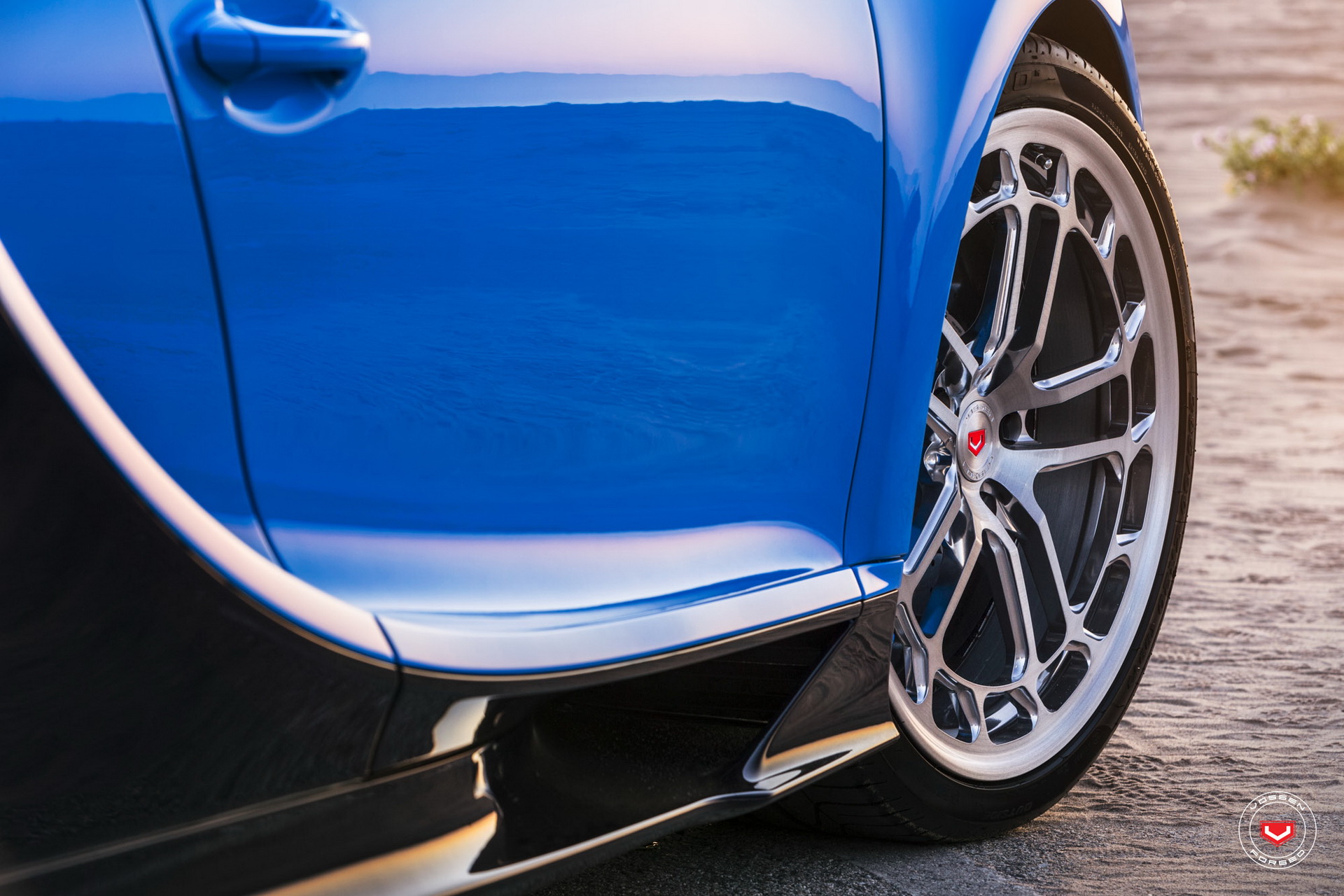 bugatti-chiron-vossen-wheels-13 Bugatti Chiron Tries On New Wheels For Size: Hot Or Not?