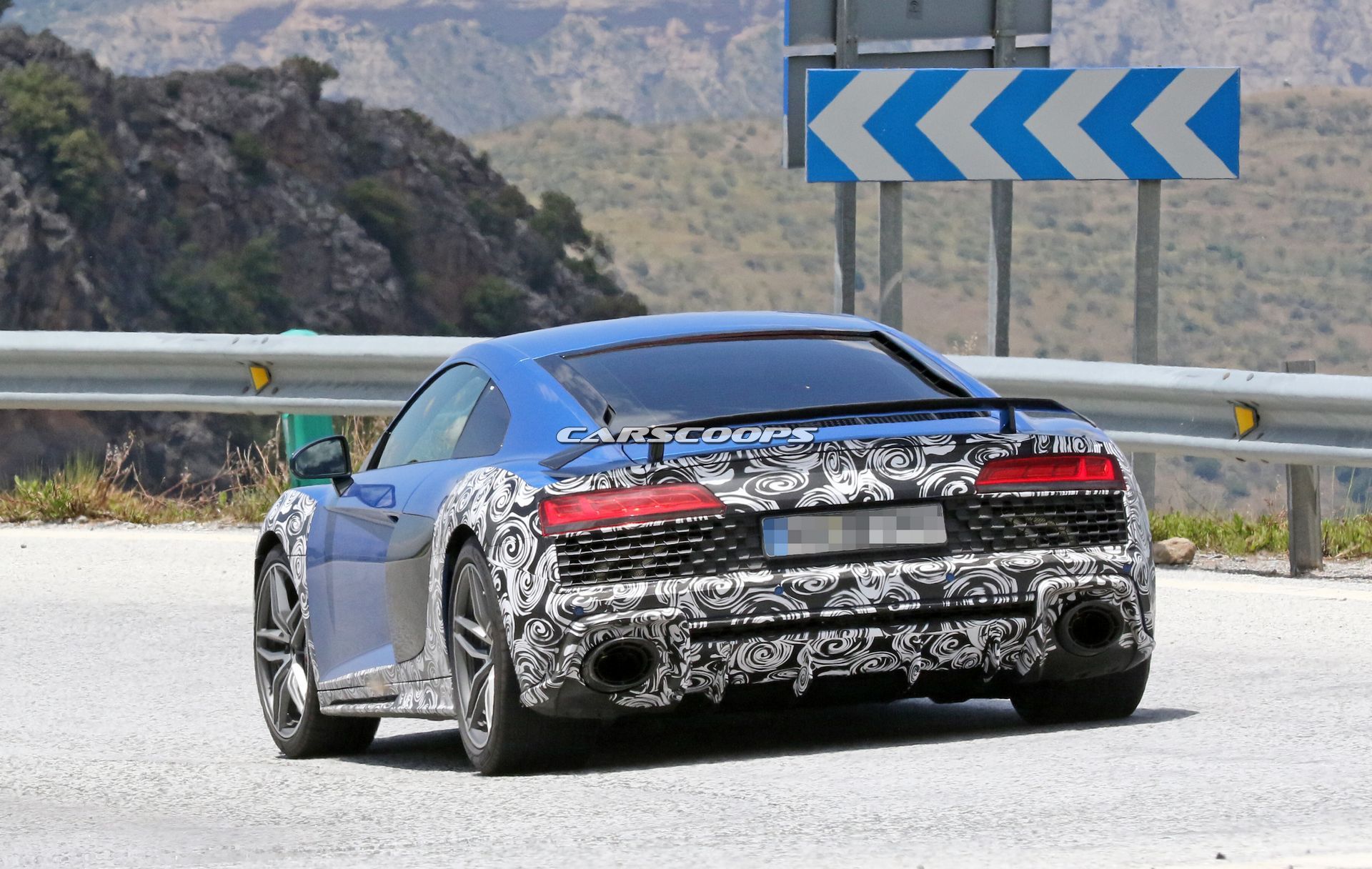 2019-Audi-R8-Facelift-22 Facelifted Audi R8 Will Leave You Hot And Flustered