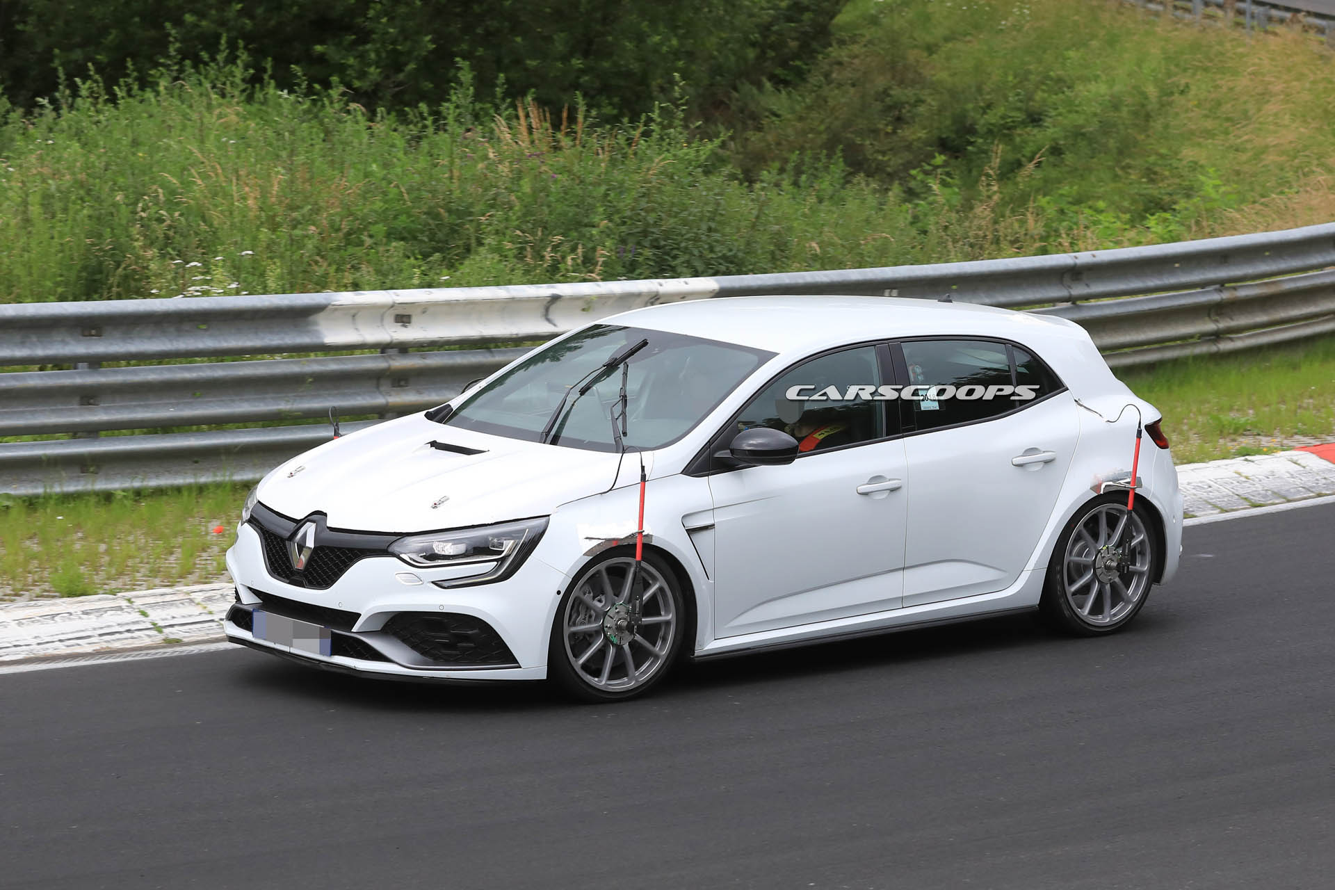 renault-megane-rs-trophy-spy-11 Renault’s Gunning For Ring Record With New Megane RS Trophy