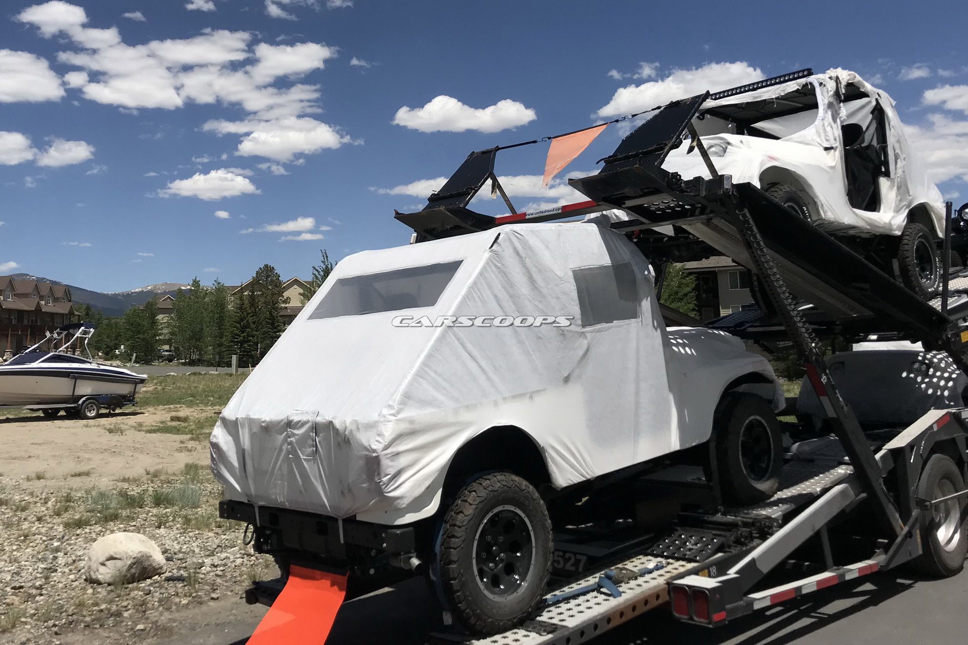 Mahindra-Jeep-21 Mahindra’s Jeep-Like Roxor Spotted On The Way To Dealers