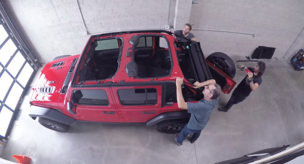 Removing The 2018 Jeep Wrangler JL's Top Is Easier But Still A Two-Man Job  | Carscoops