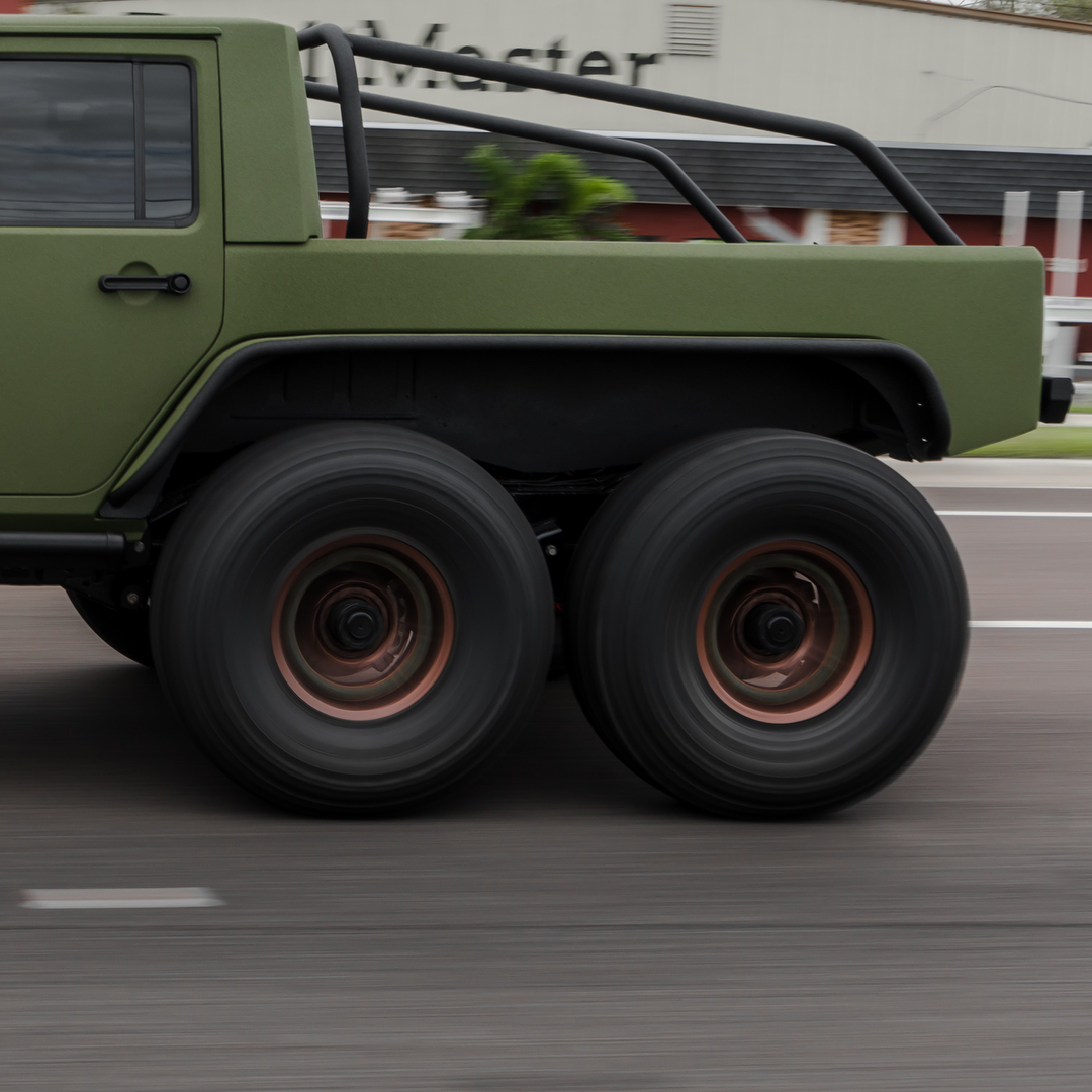 jeep-wrangler-6x6-bruiser-conversions-18 Bruiser Conversions 6×6 Is A Six-Wheel Jeep Wrangler With A 450HP LS3 V8