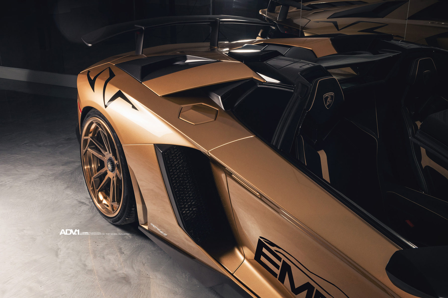 Lamborghini-Aventador-SV-Roadster-ADV1-11 Gold Lamborghini Aventador SV Roadster Will Excite And Confuse