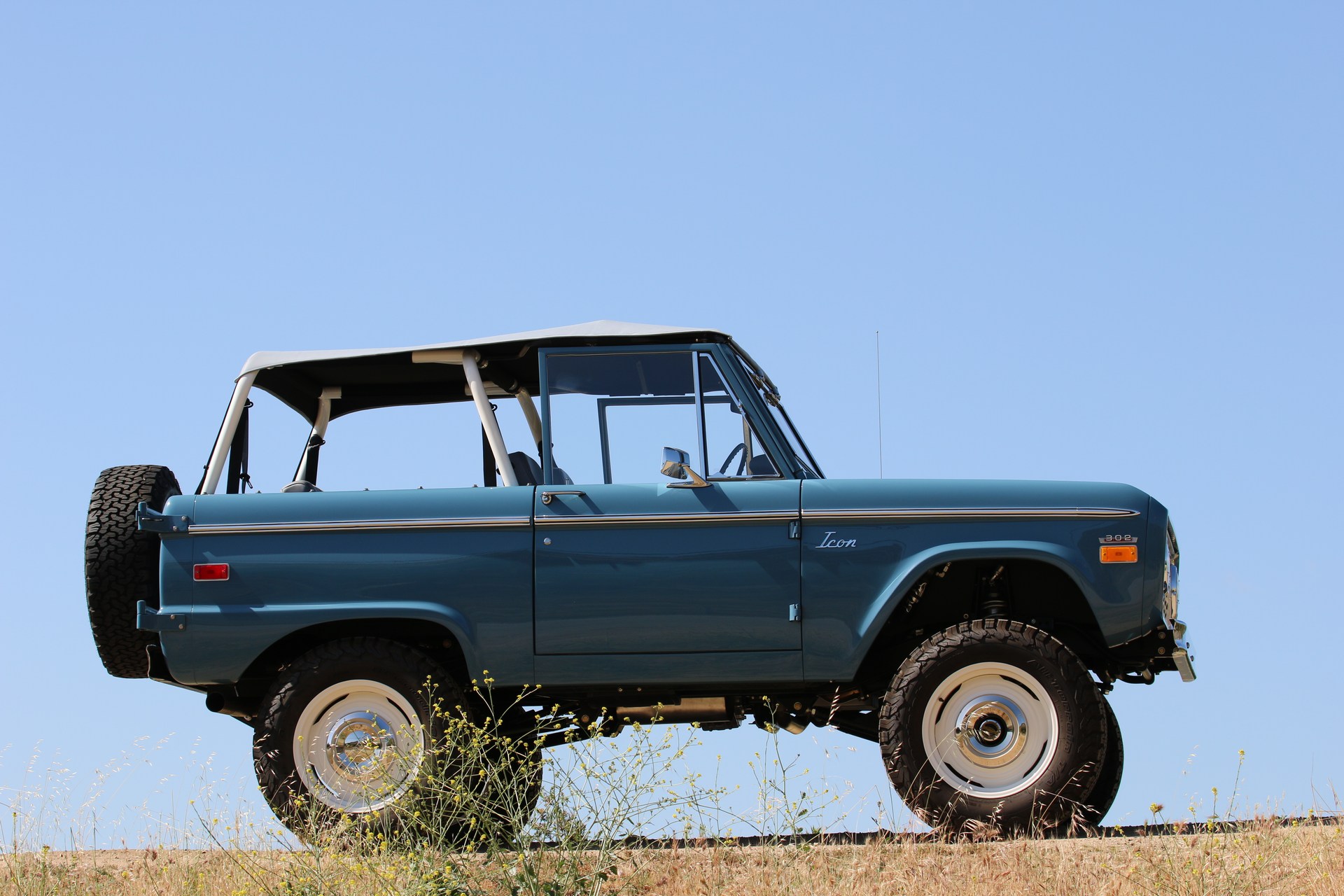 Icon-Ford-Bronco-Old-School-44 Why Wait For An All-New Ford Bronco When You Get Icon’s Old School BR