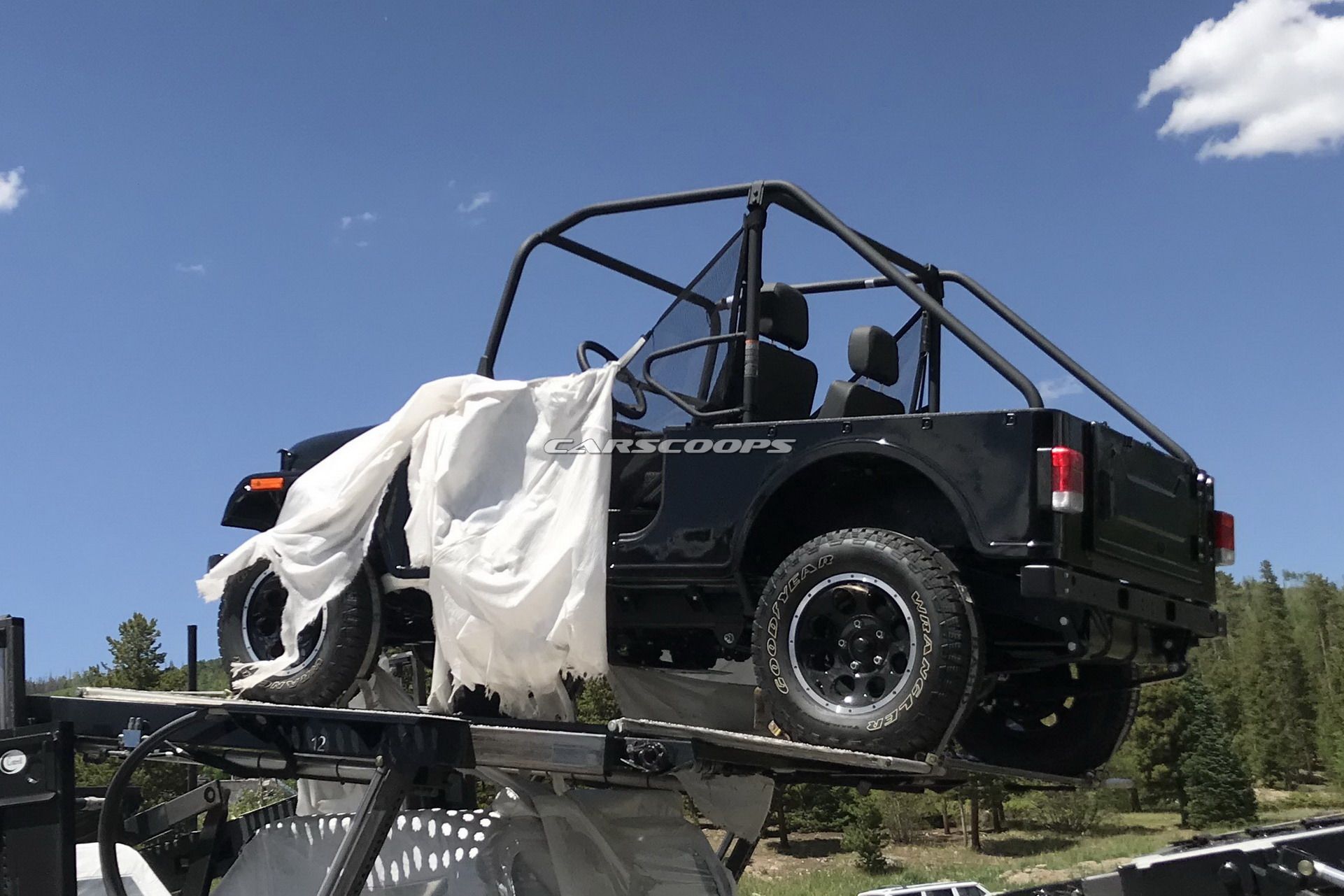 Mahindra-Jeep-50 Mahindra’s Jeep-Like Roxor Spotted On The Way To Dealers