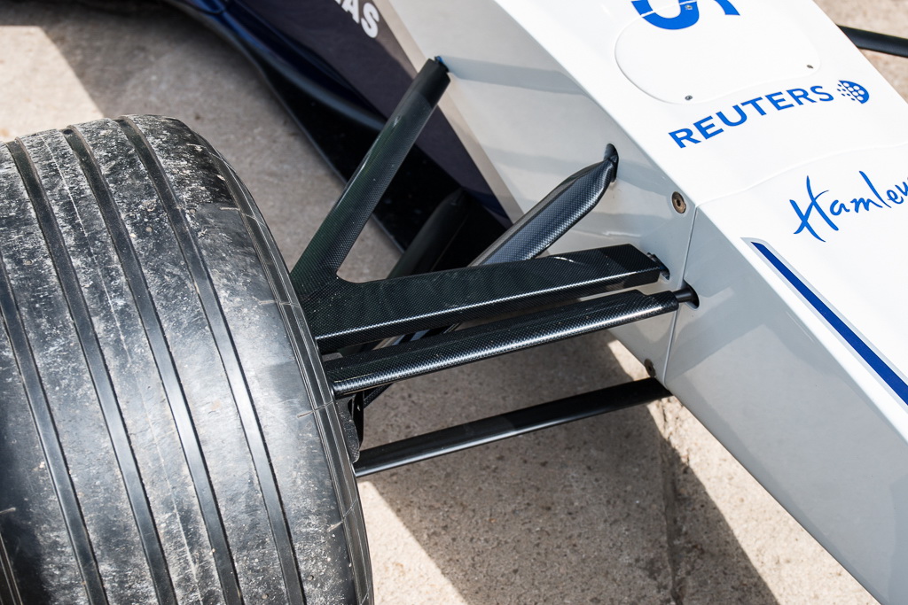 williams-f1-replica-9 Williams’ 2005 F1 Official Replica Is The Perfect Item For Your Man Cave