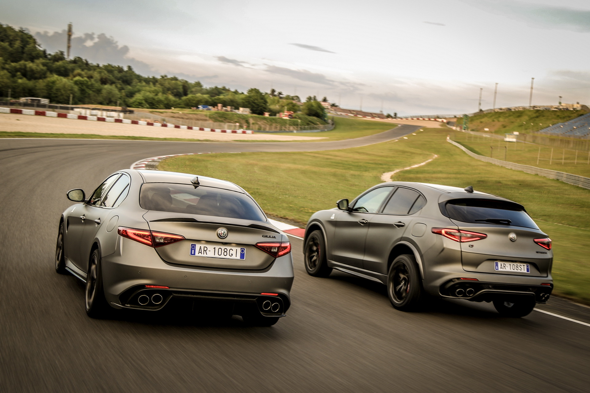 Alfa-Romeo_NRing_Giulia_Stelvio_01 Alfa Romeo Launches Limited NRing Editions Of Giulia And Stelvio Quadrifoglio In Europe