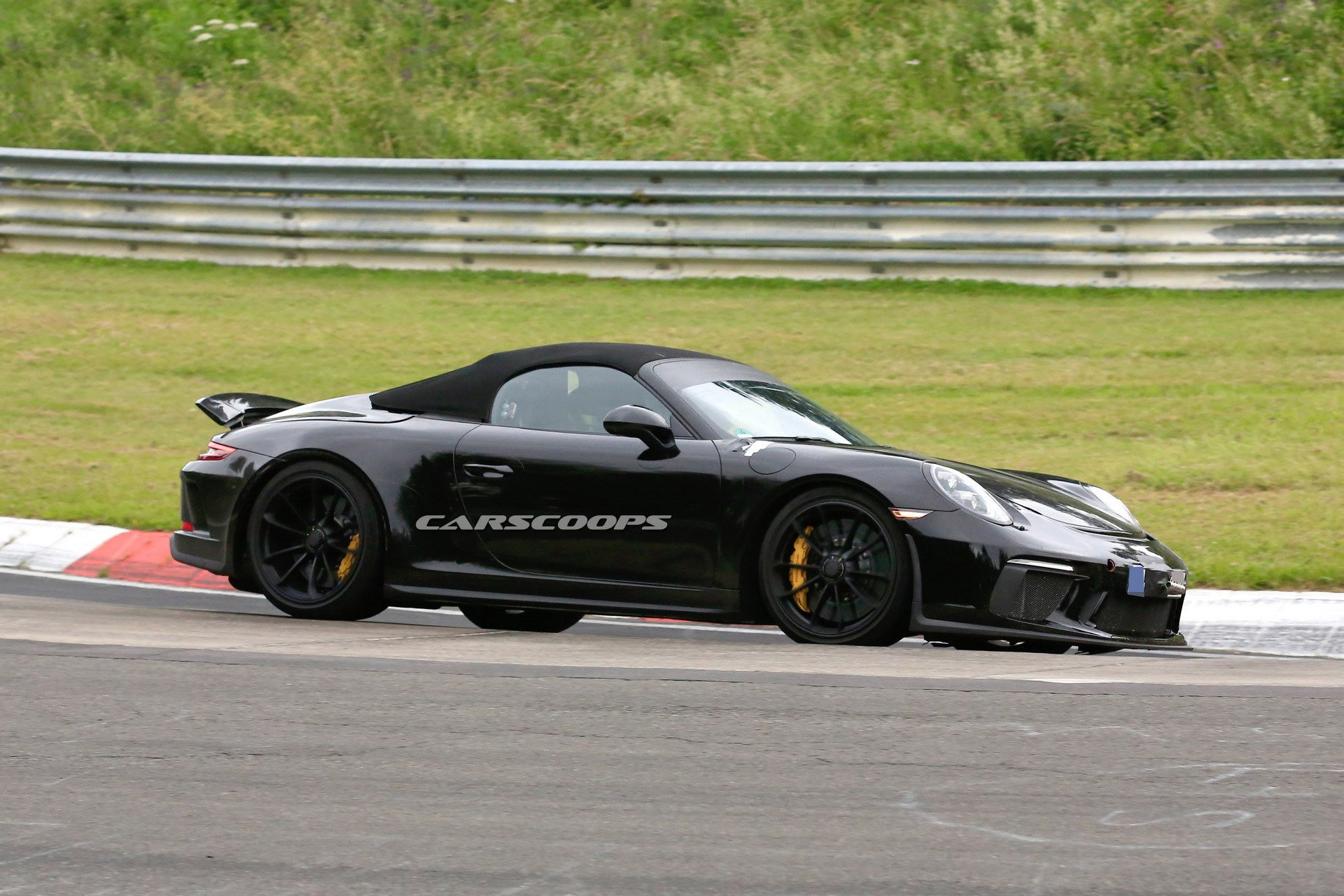 Porsche-911-Speedster-23 2019 Porsche 911 Speedster Captured Undisguised, Stays True To Concept