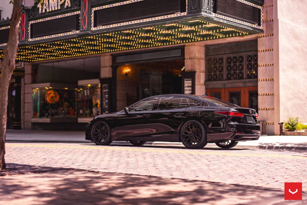 lexus-ls-500-vossen-wheels-7 Fifth-Gen Lexus LS Can Rock A Dark Theme As Well As Any Car