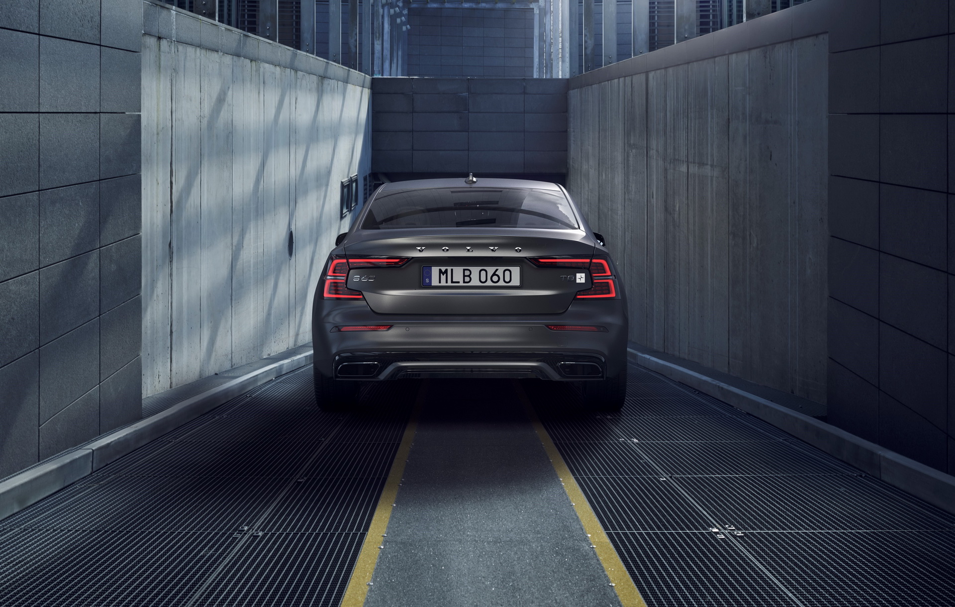 Volvo-S60-T8-Polestar-12 Volvo To Offer Just 20 S60 T8 Polestar Engineered Sedans In The US Via Subscription