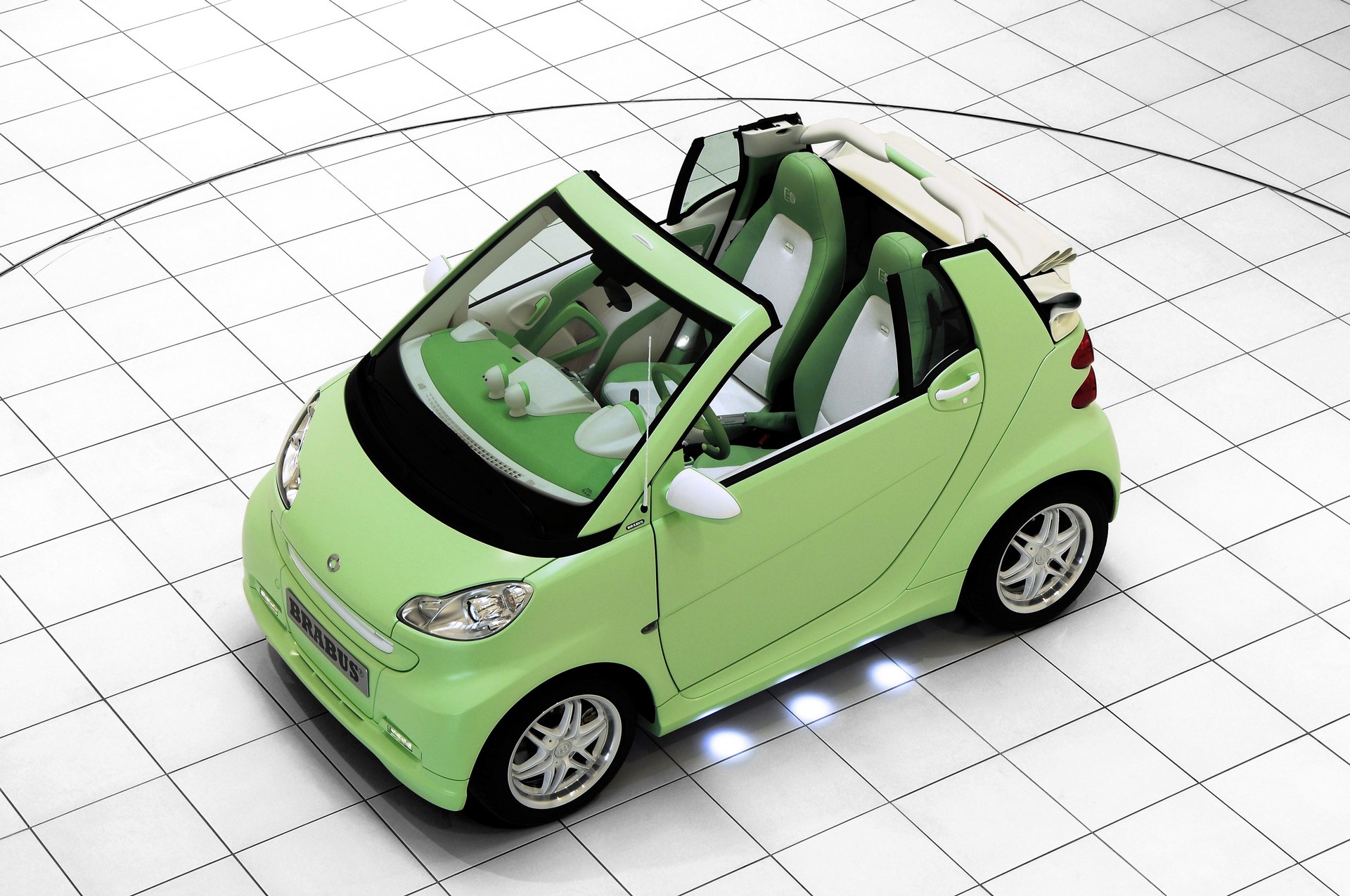 Smart-20th-Anniversary-27 Smart Celebrates 20 Years Of Production As EV Switch Causes Sales To Tumble