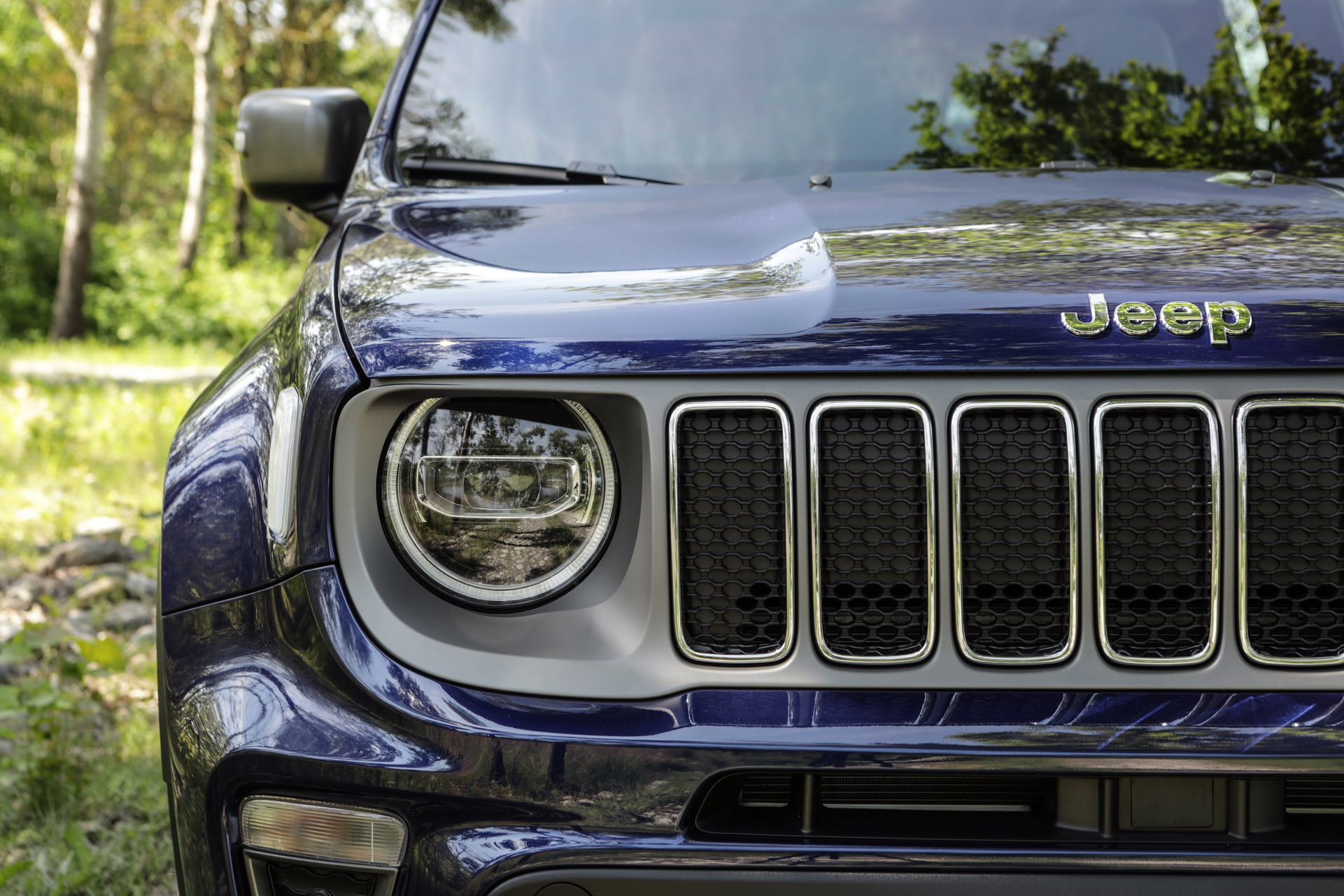 2019 Jeep Renegade Facelift 42 2019 Jeep Renegade Gets Cute Makeover And New Engines: Full Details, Photos & Video