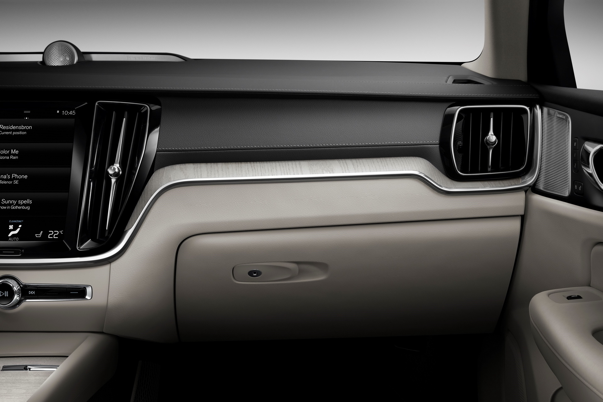 2019-volvo-s60-unveiled-25 New 2019 Volvo S60 Is A Sleek, American Made BMW 3-Series Fighter