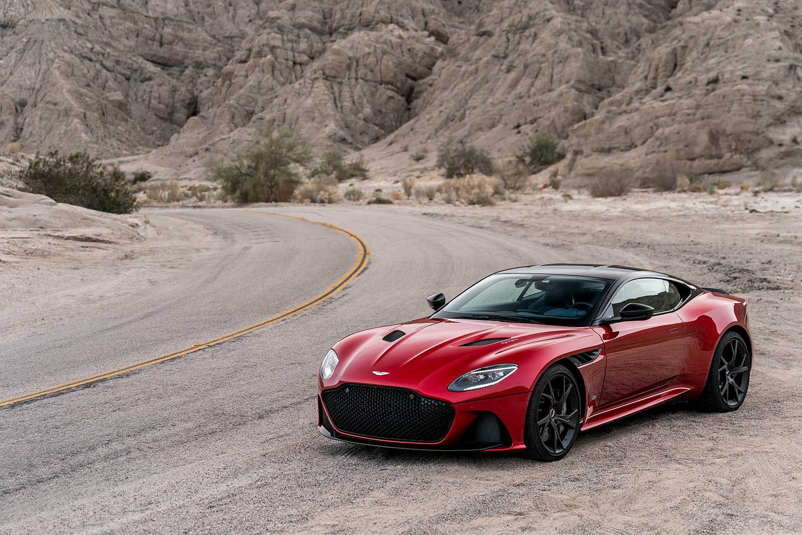 aston-martin-dbs-superleggera-leak-02 Aston Martin DBS Superleggera Arrives Suitably Early To The Party With Over 700HP