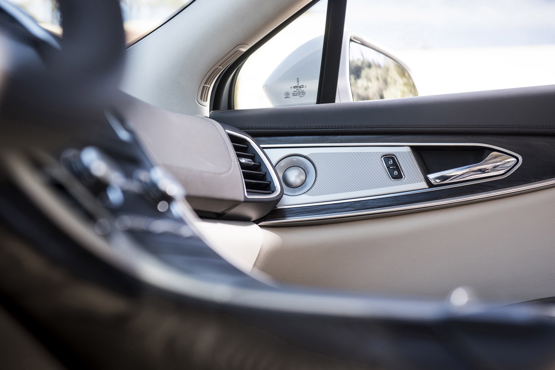 Lincoln-Nautilus-25 2019 Lincoln Nautilus Configurator Launched, Pricing Starts At $40,340