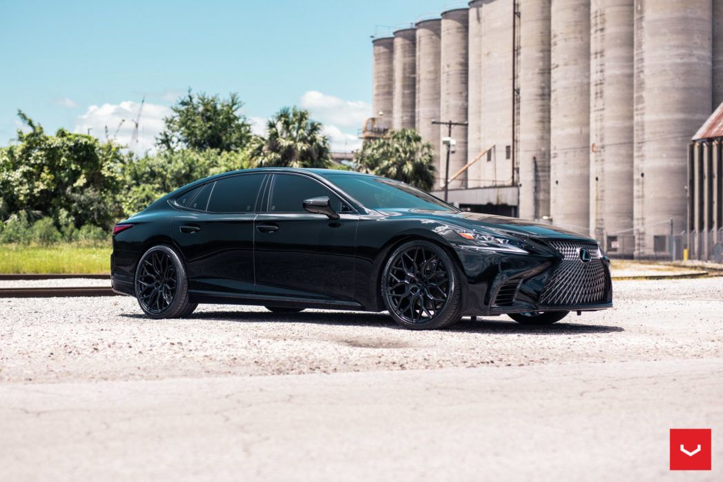 lexus-ls-500-vossen-wheels-11 Fifth-Gen Lexus LS Can Rock A Dark Theme As Well As Any Car