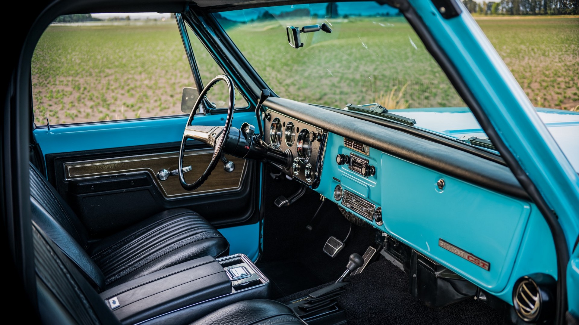 1972-Chevrolet-K5-Blazer-11 Not A Fan Of The 2019 Chevrolet Blazer? This 1972 K5 Might Be Up Your Alley