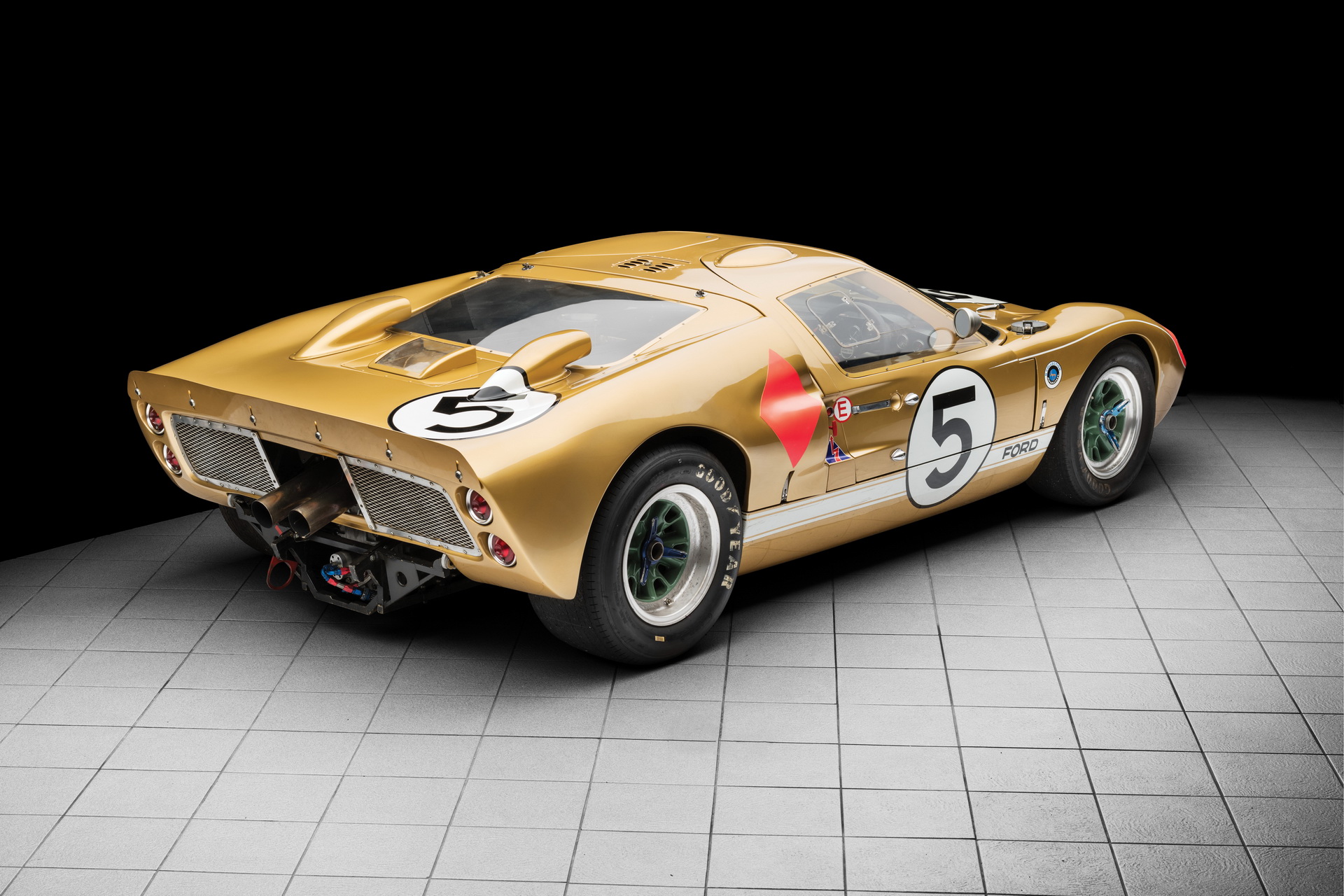 1966-Ford-GT40_2 Original Le Mans-Conquering 1966 Ford GT40 Goes Under The Hammer