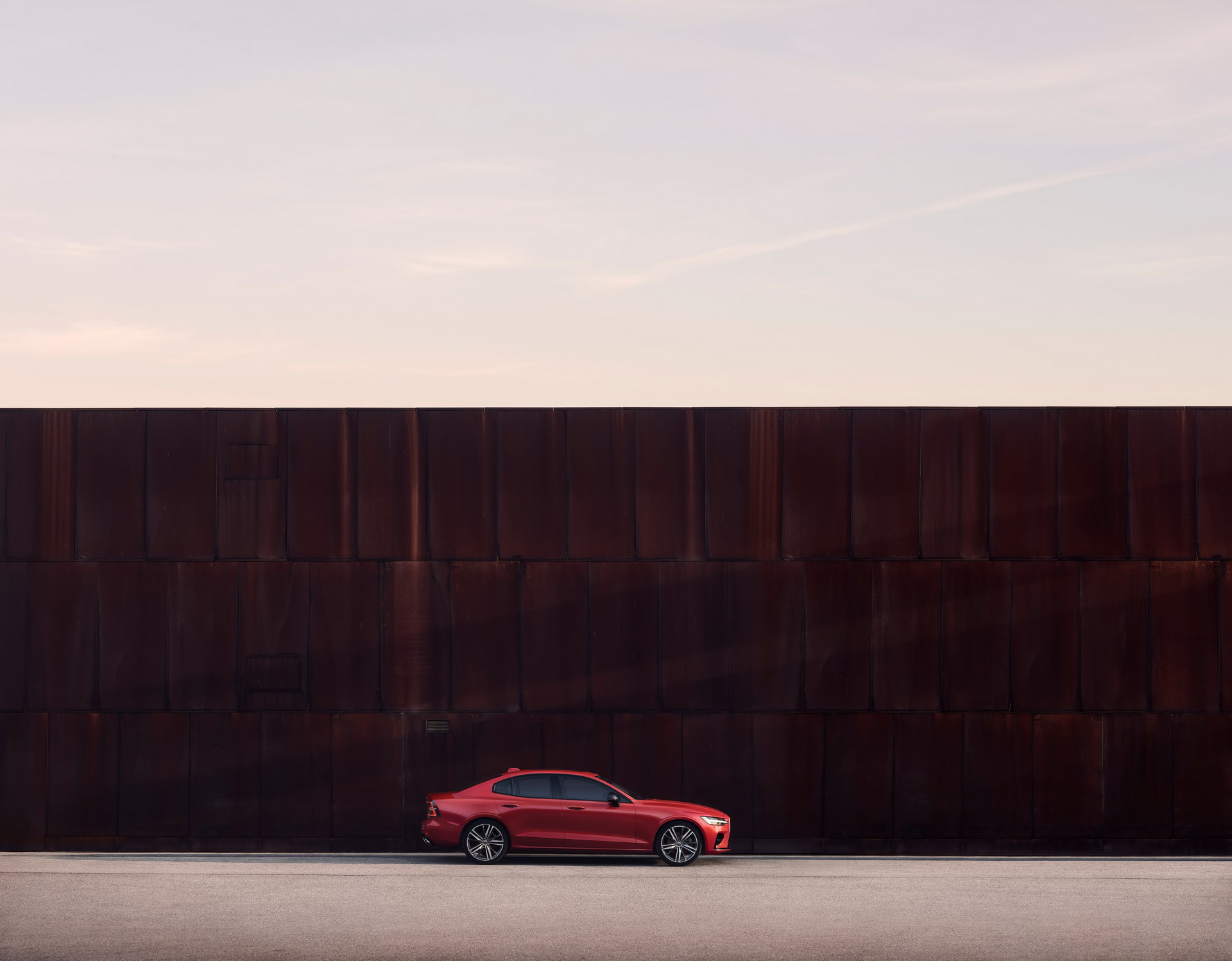 2019-volvo-s60-unveiled-106 New 2019 Volvo S60 Is A Sleek, American Made BMW 3-Series Fighter