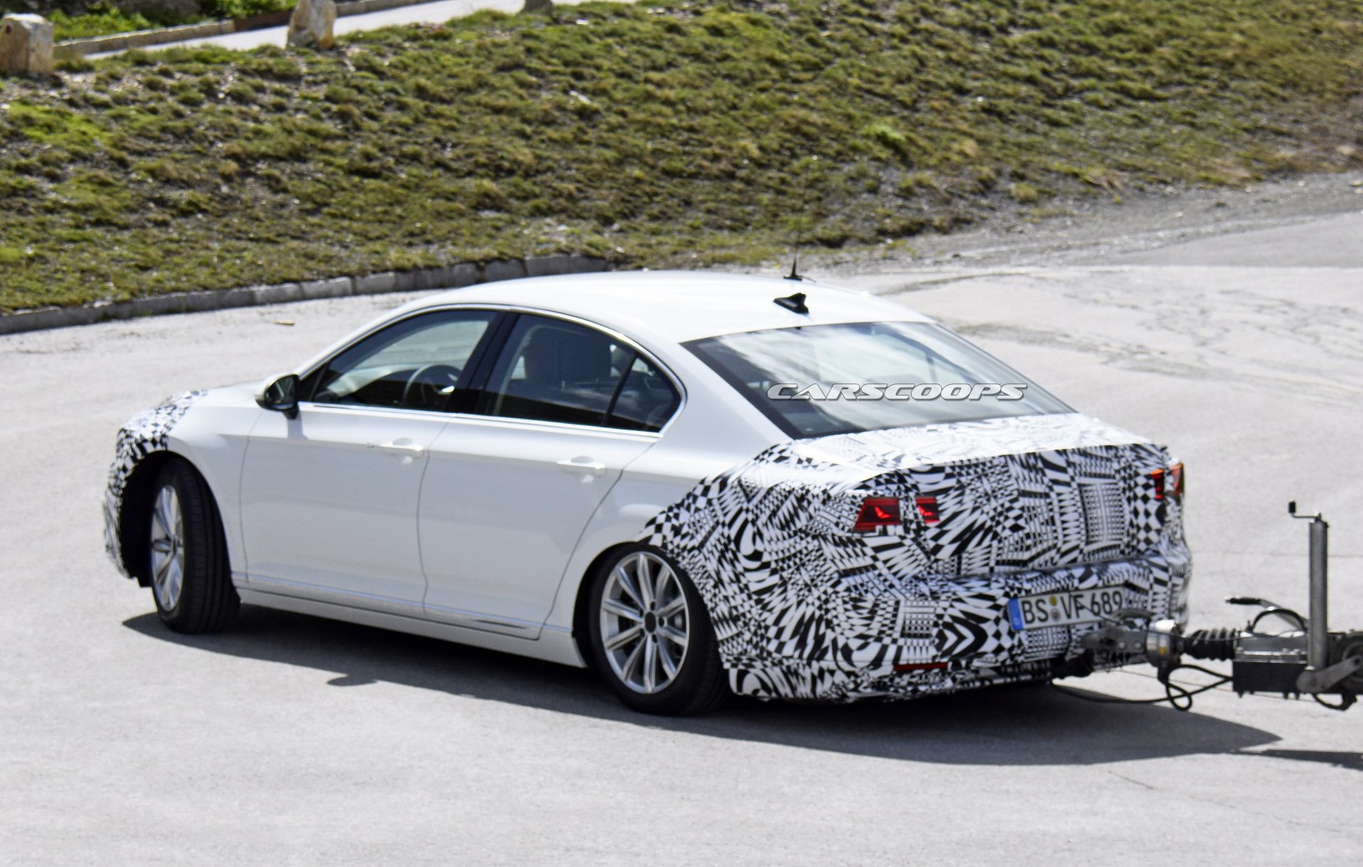 2019-vw-passat-facelift-spy-24 2019 VW Passat: Facelifted Euro Model Coming With Revised Styling, Updated Engines