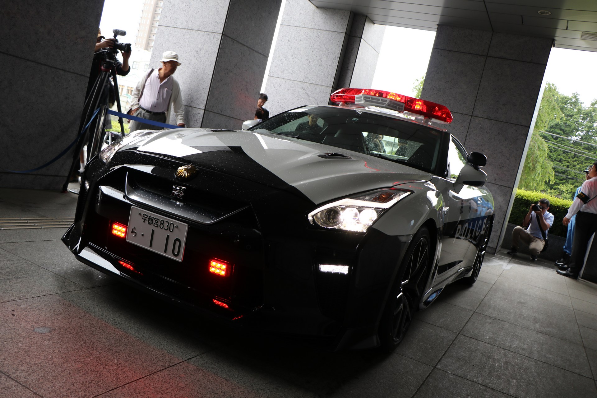 Nissan-GT-R-Police-Car-1 Nissan GT-R Police Car Enters Service In Japan