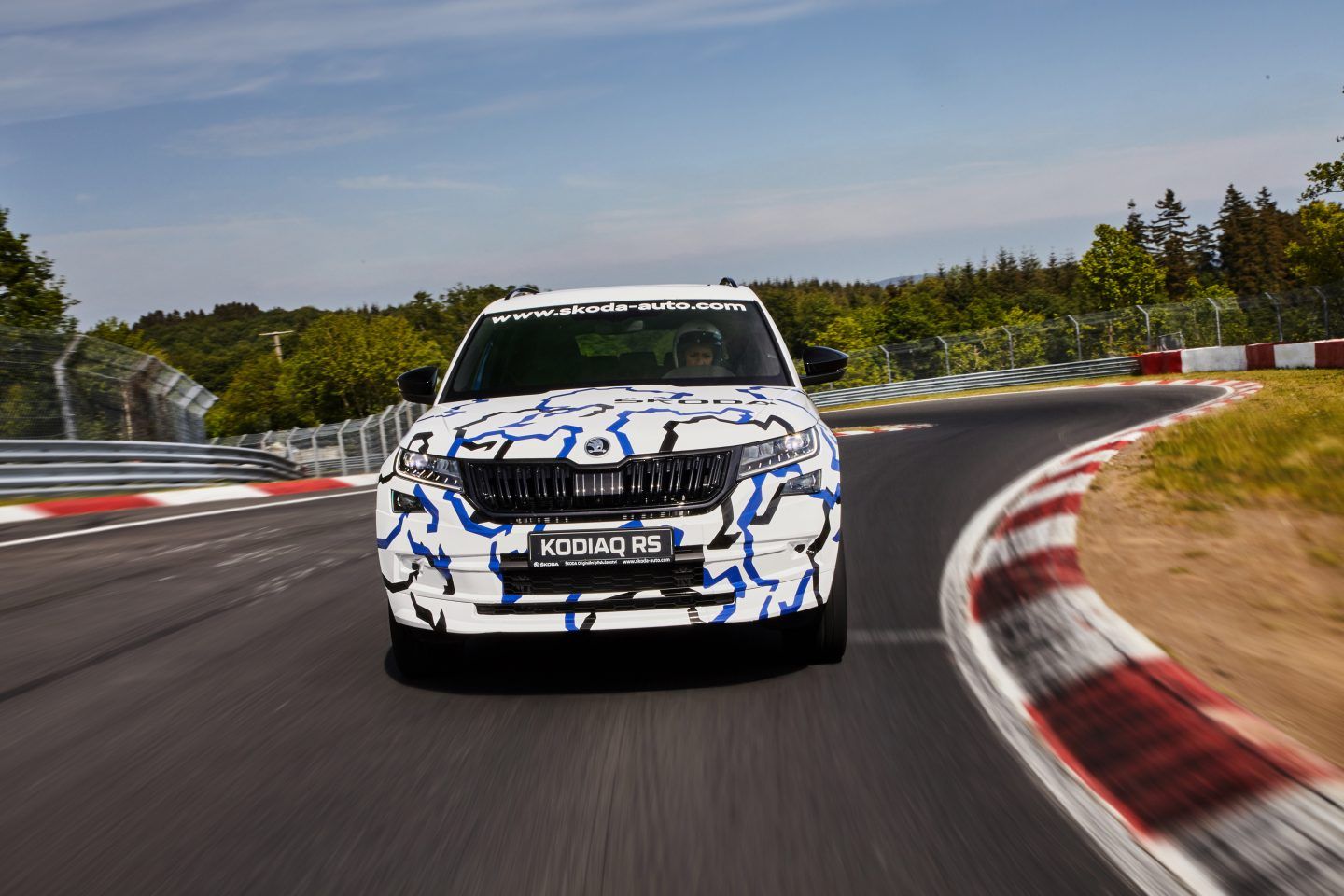 skoda-kodiaq-rs-5 2019 Skoda Kodiaq RS Is The Fastest 7-Seat SUV On The Nurburgring
