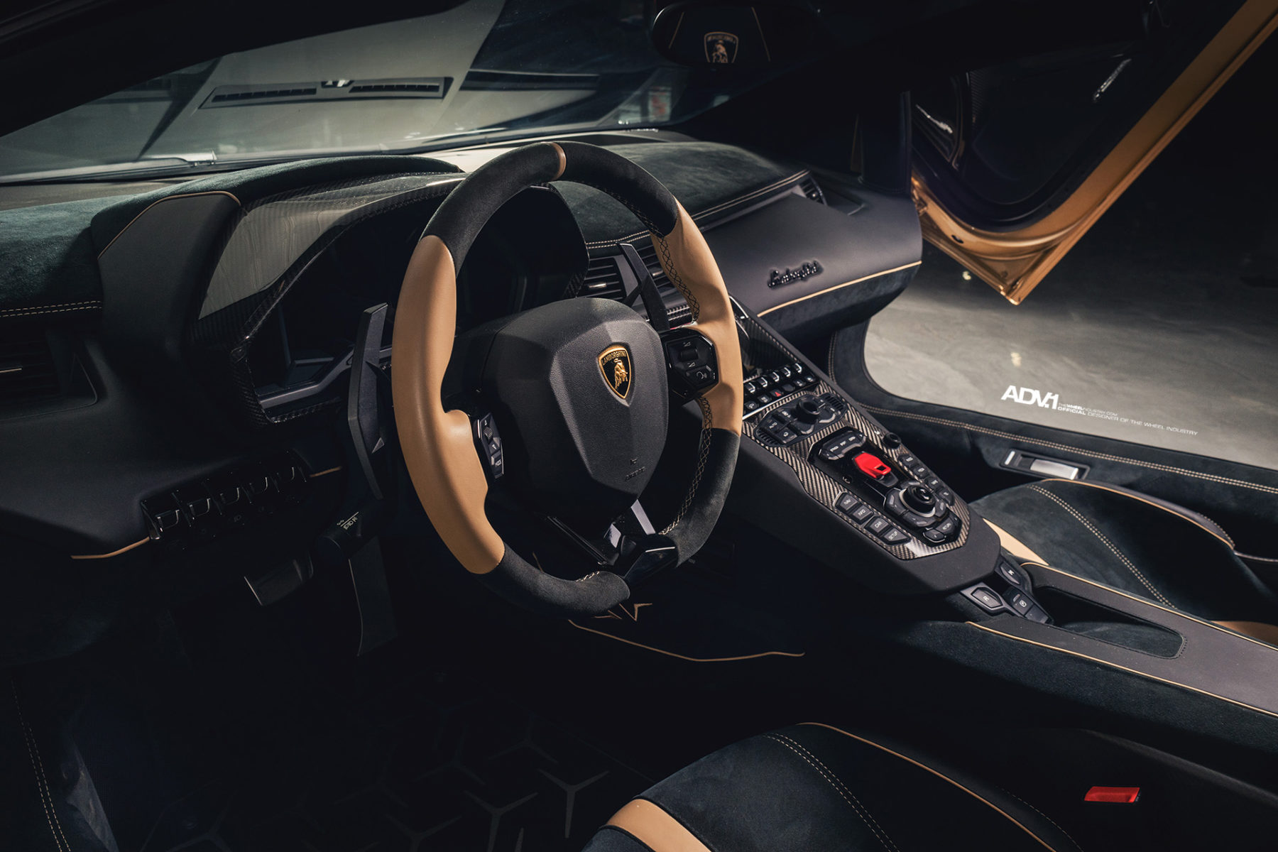 Lamborghini-Aventador-SV-Roadster-ADV1-26 Gold Lamborghini Aventador SV Roadster Will Excite And Confuse