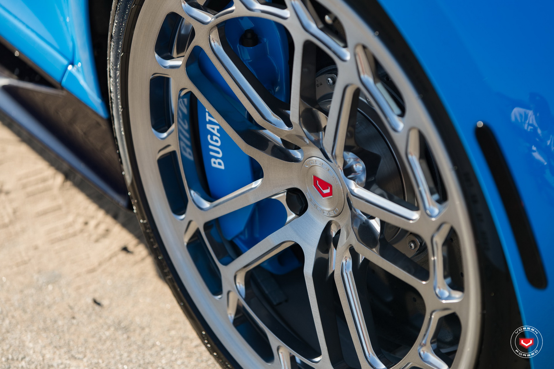 bugatti-chiron-vossen-wheels-31 Bugatti Chiron Tries On New Wheels For Size: Hot Or Not?