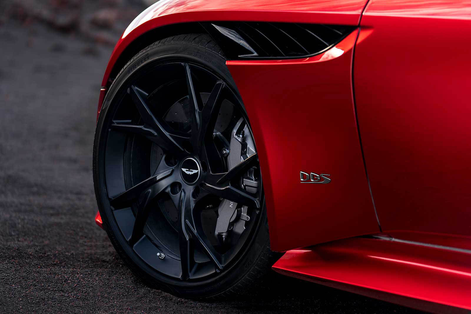 aston-martin-dbs-superleggera-leak-16 Aston Martin DBS Superleggera Arrives Suitably Early To The Party With Over 700HP