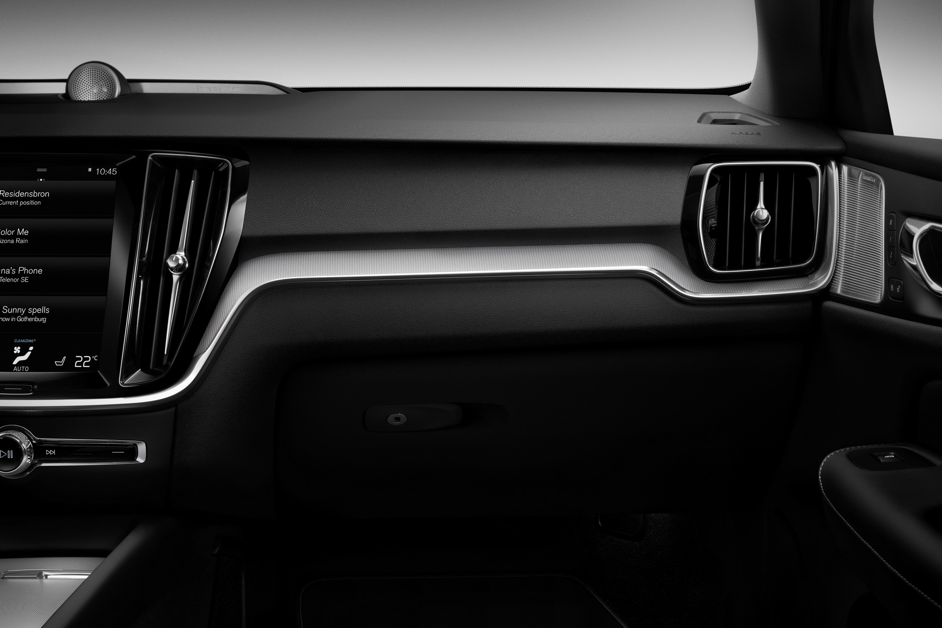 2019-volvo-s60-unveiled-132 New 2019 Volvo S60 Is A Sleek, American Made BMW 3-Series Fighter