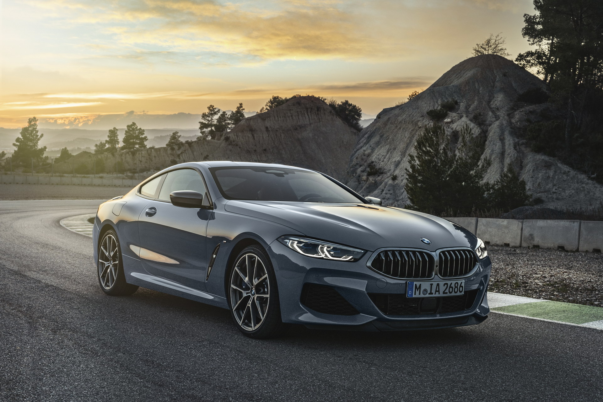 BMW-8-Series-2019-84 2019 BMW 8-Series Wants To Be The Sports Car The E31 Never Was (89 Photos & Videos)