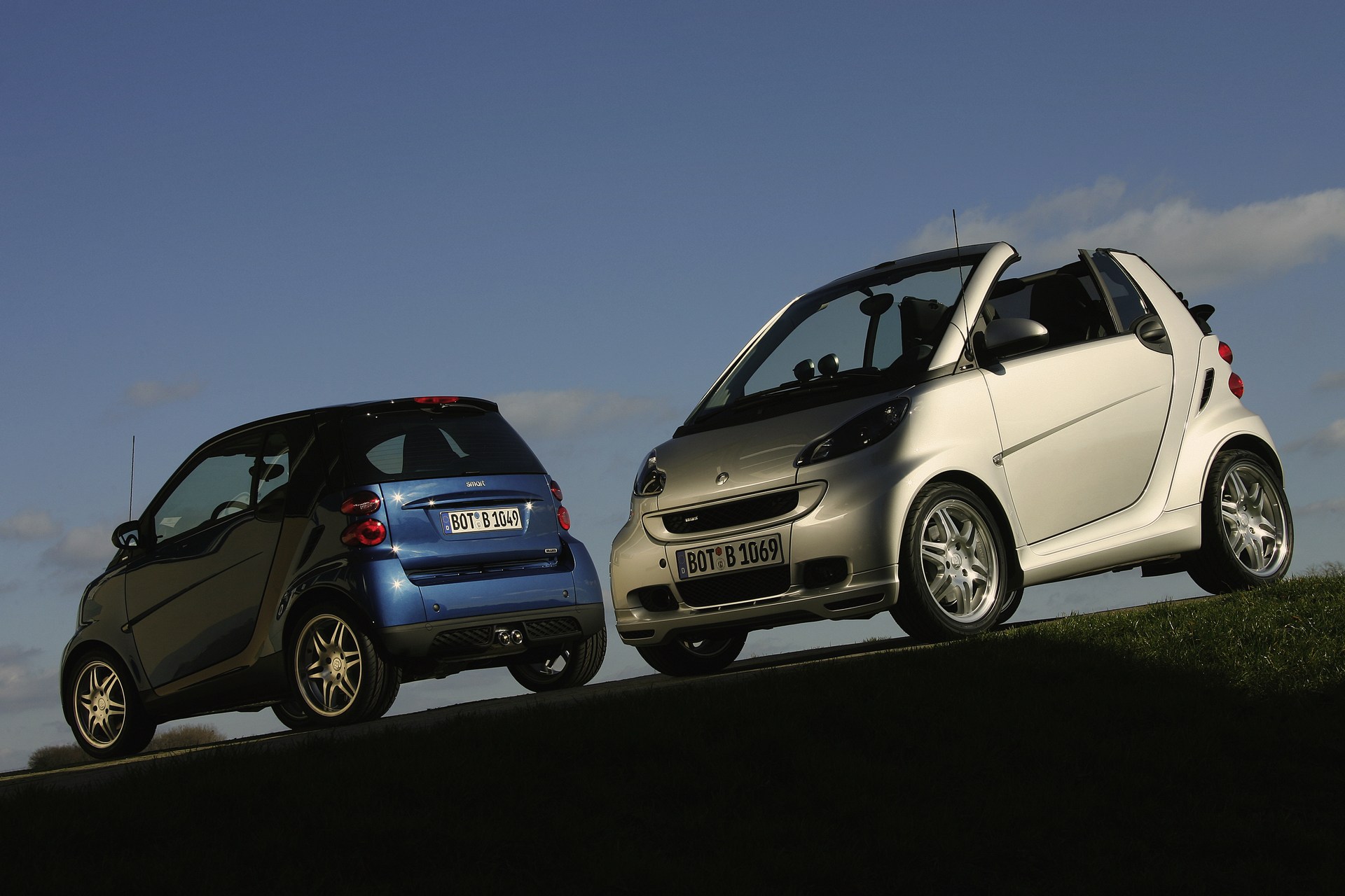 Smart-20th-Anniversary-11 Smart Celebrates 20 Years Of Production As EV Switch Causes Sales To Tumble